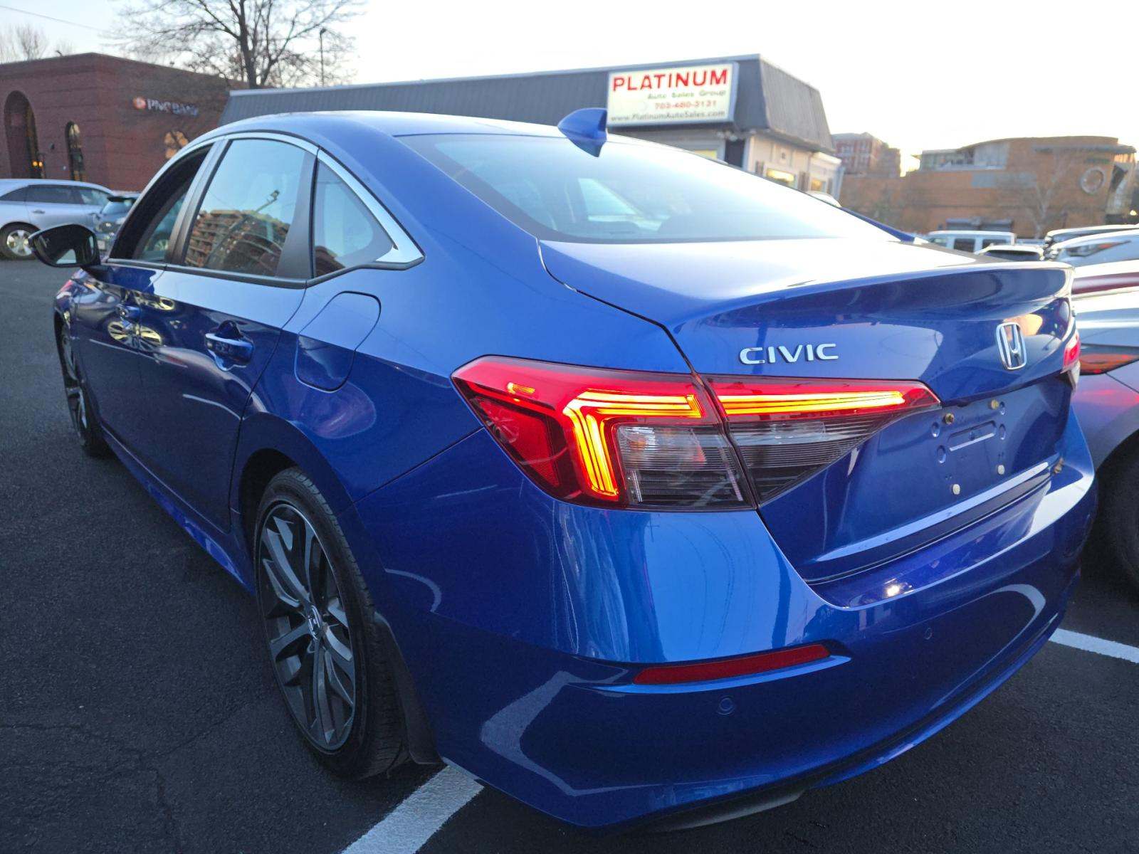 2023 Honda Civic Touring FWD