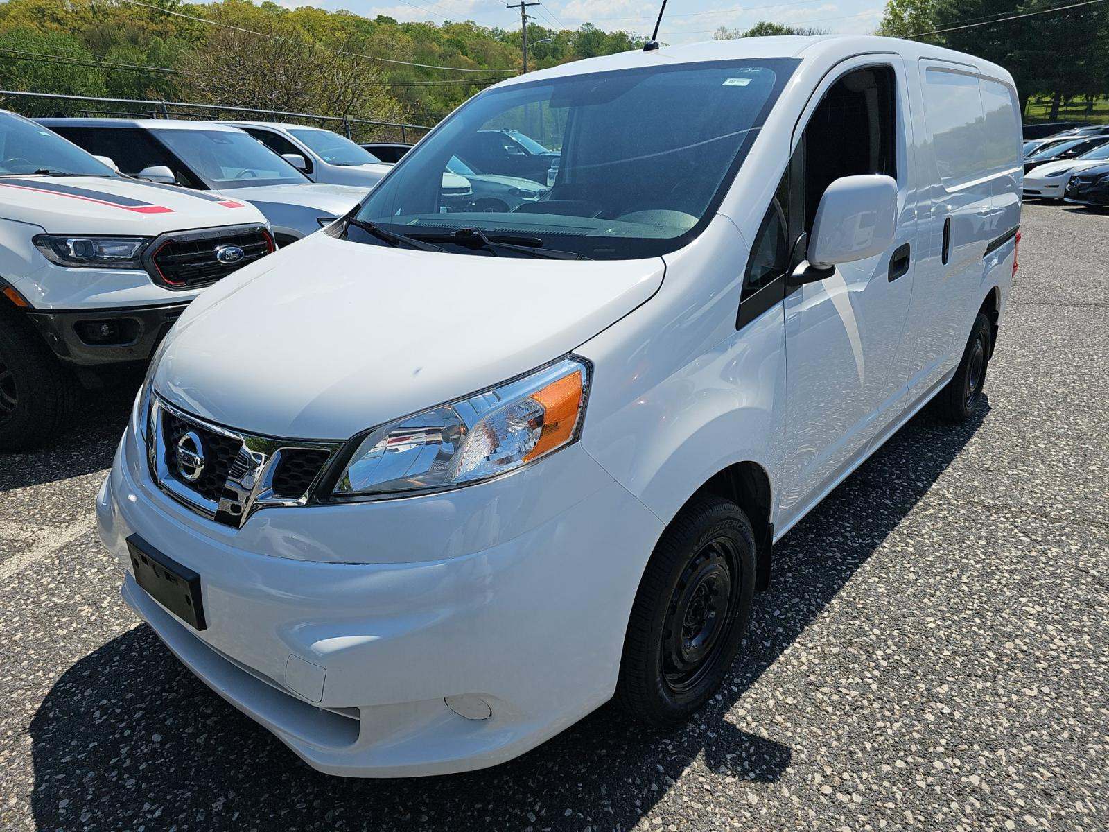 NISSAN NV200 - 1