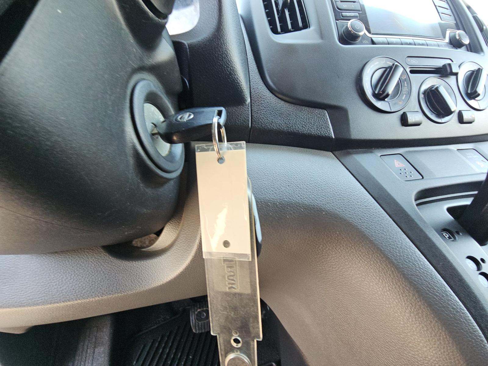 NISSAN NV200 - 8