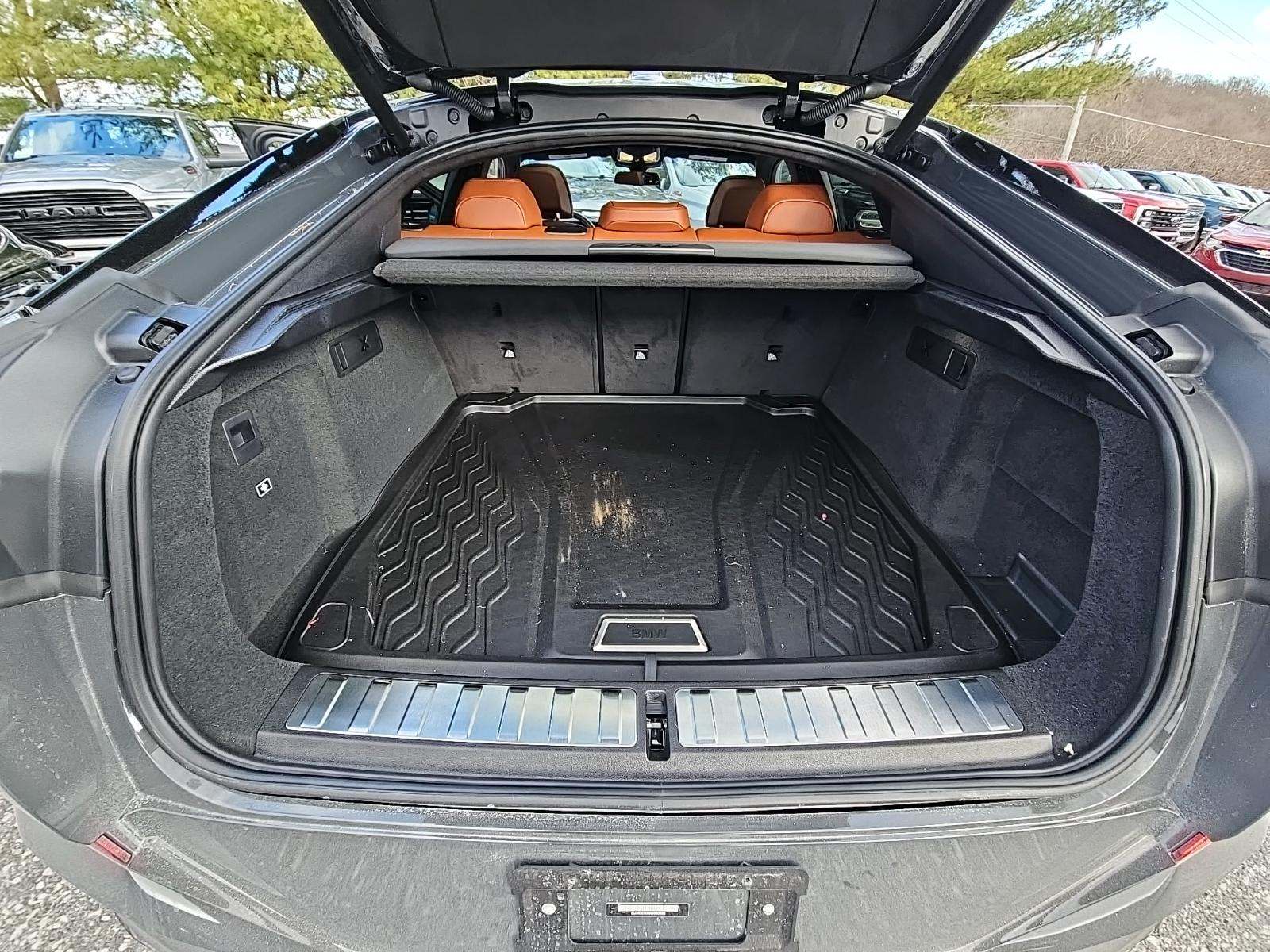 2024 BMW X6 M60i xDrive AWD