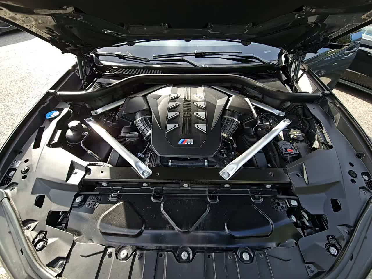 2024 BMW X6 M60i xDrive AWD