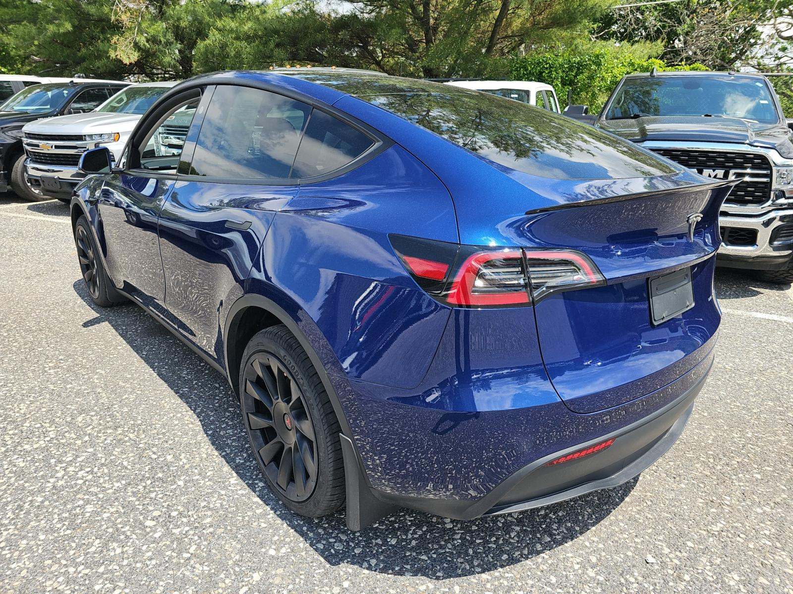 TESLA MODEL Y - 2