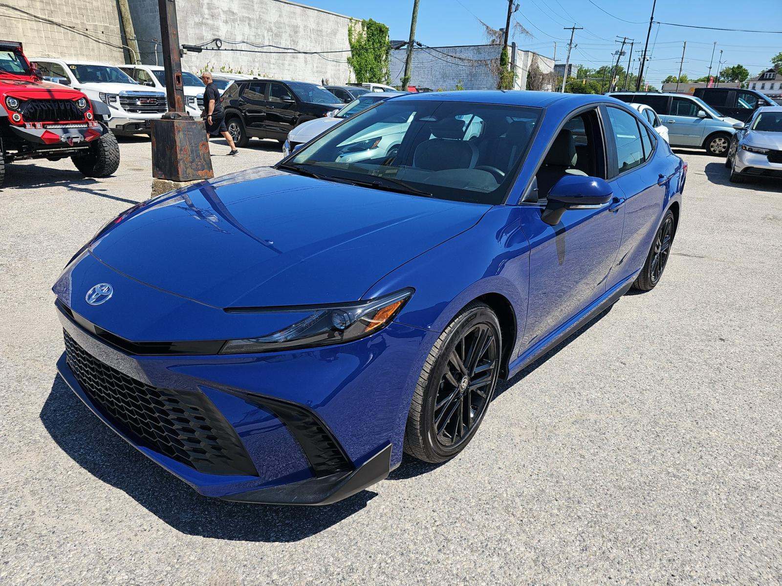 TOYOTA CAMRY - 1