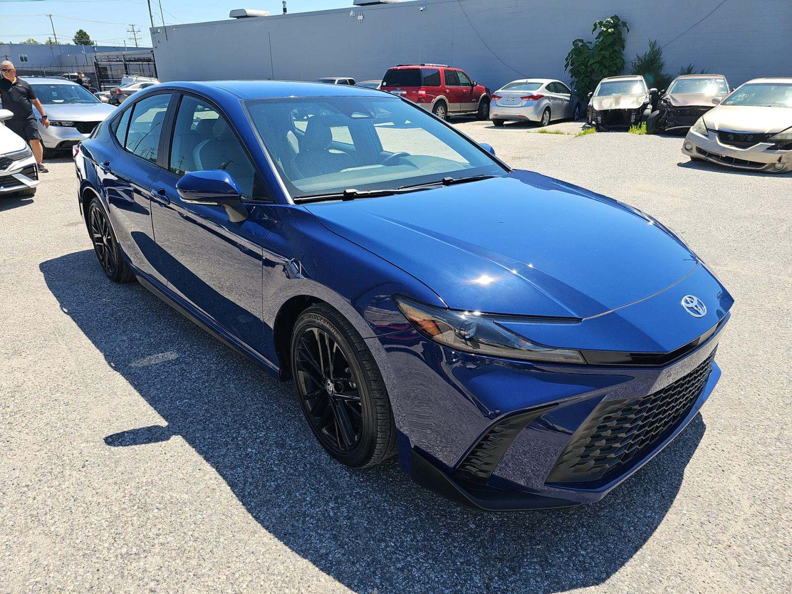TOYOTA CAMRY - 4