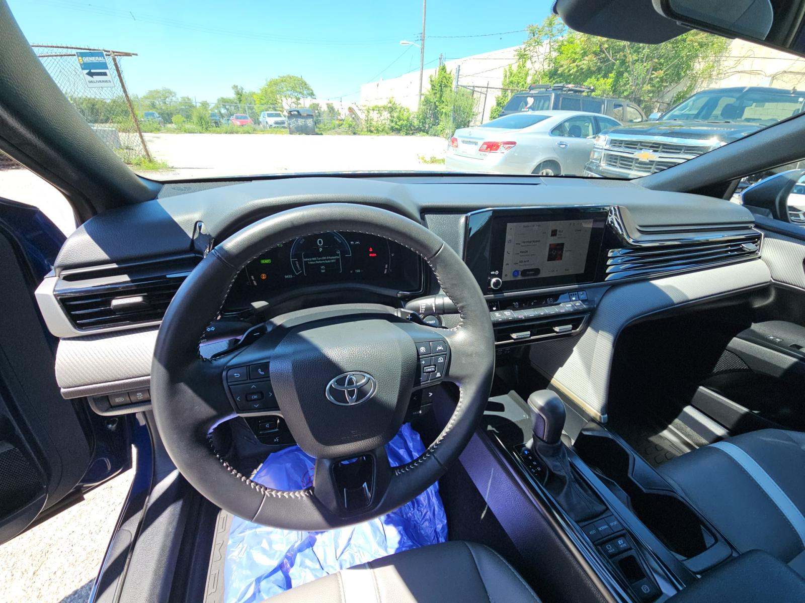 TOYOTA CAMRY - 10
