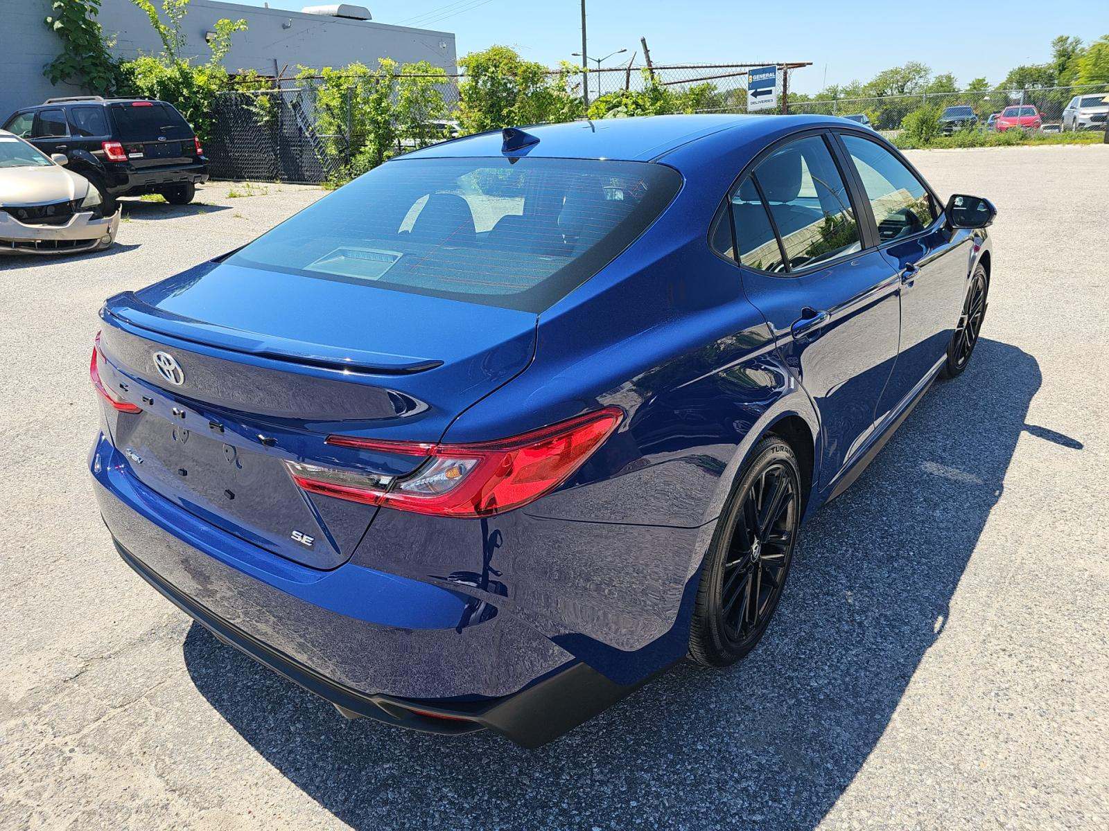TOYOTA CAMRY - 3