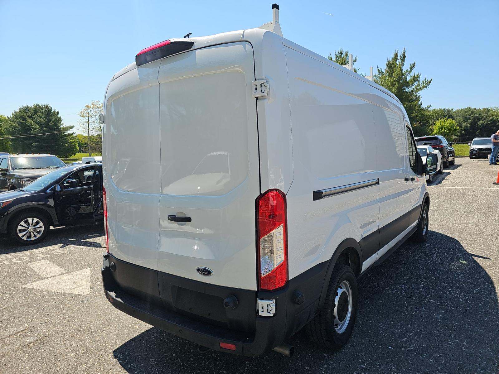 FORD TRANSIT 250 - 3