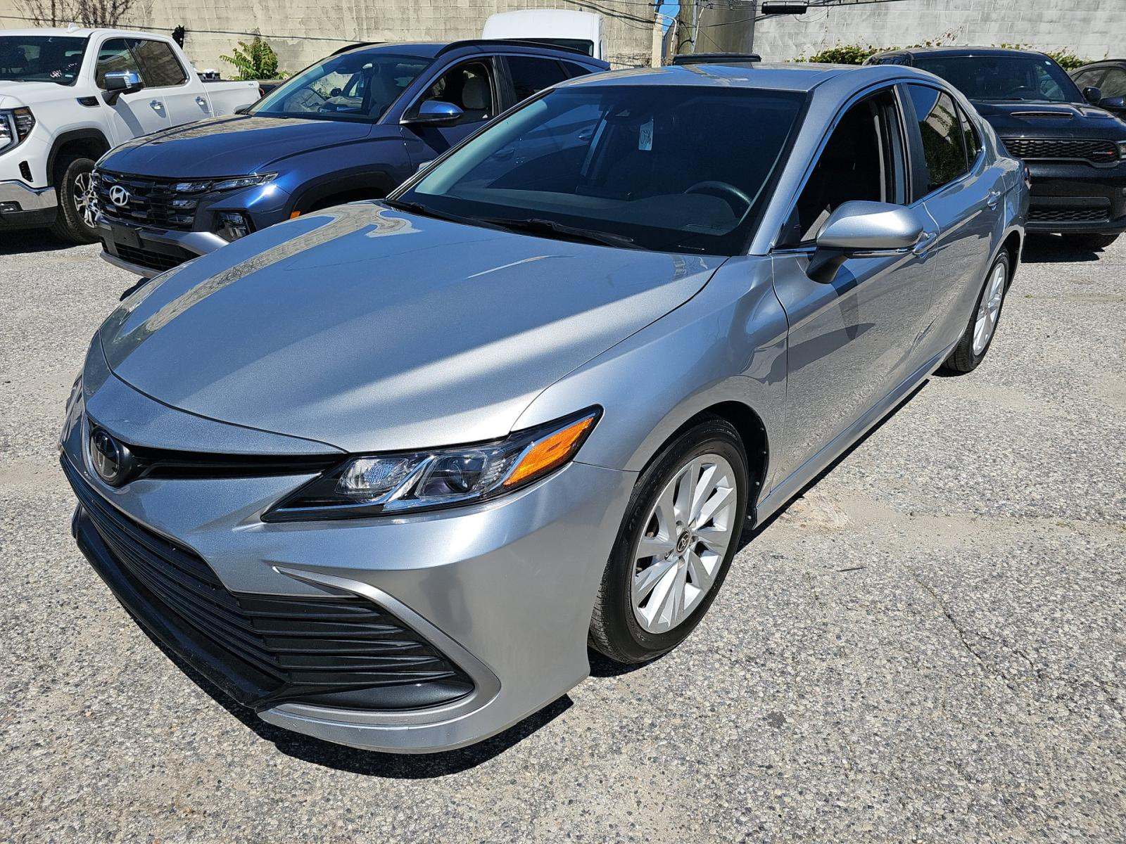 TOYOTA CAMRY - 1