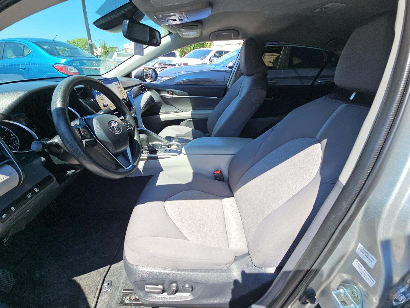 TOYOTA CAMRY - 6