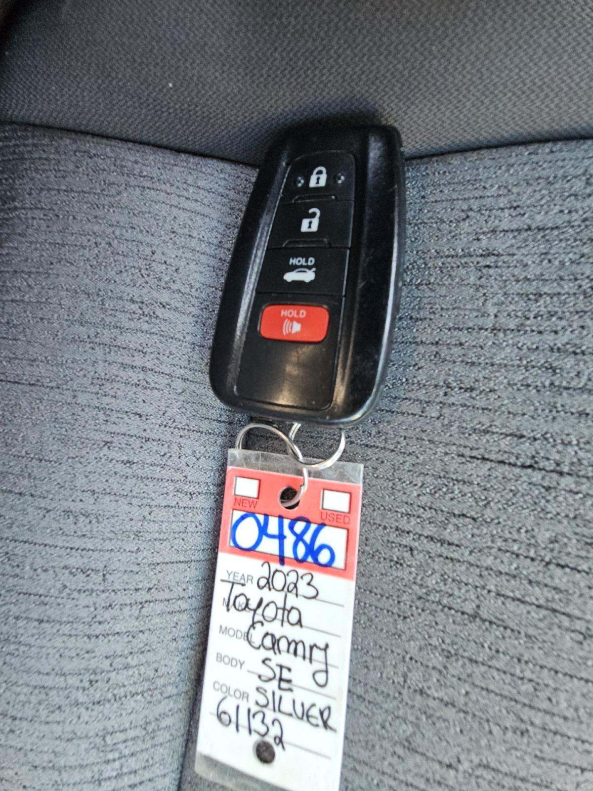 TOYOTA CAMRY - 8