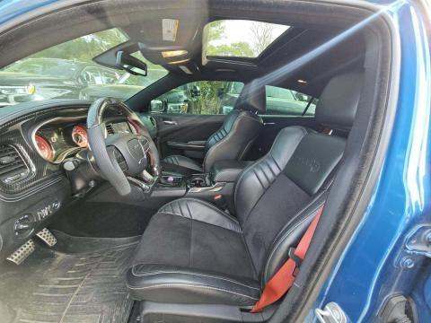 DODGE SRT HELLCAT - 6