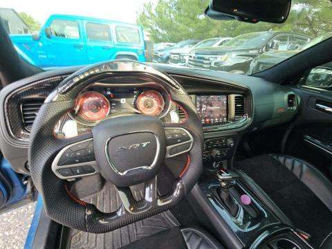 DODGE SRT HELLCAT - 10