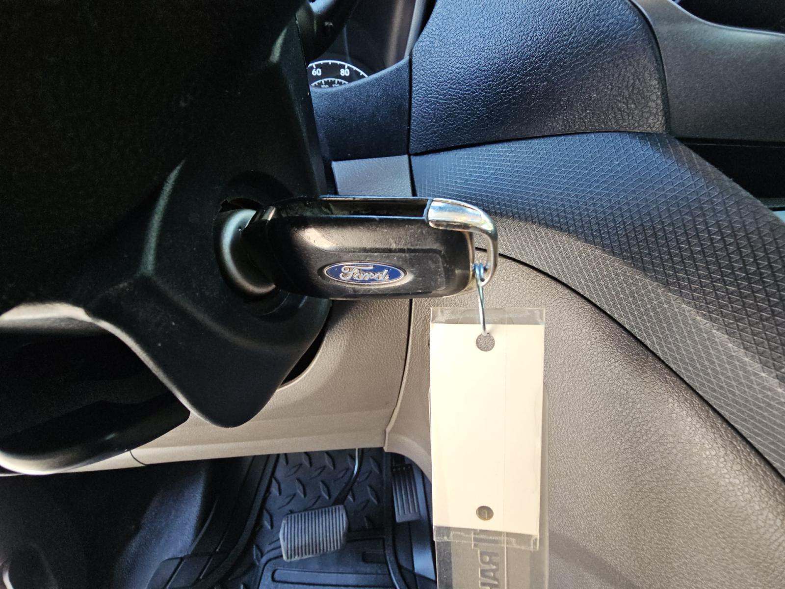 FORD TRANSIT CONNECT - 8
