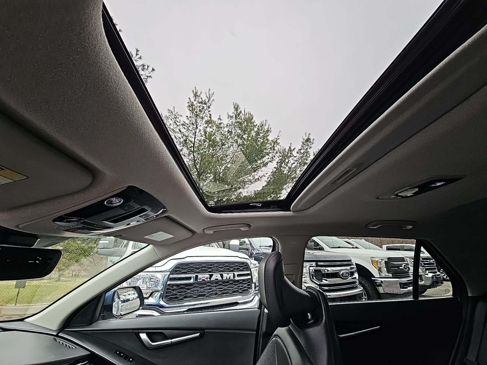 2024 Kia Niro PHEV SX Touring FWD