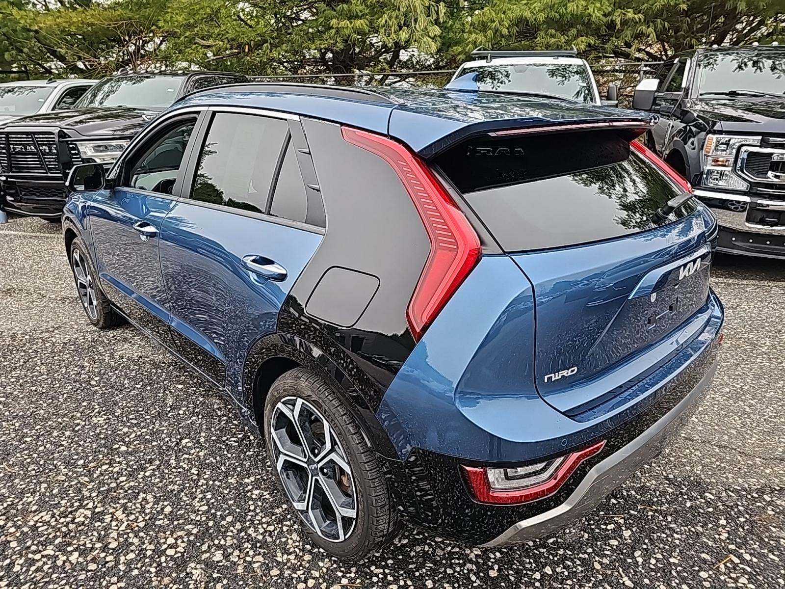 2024 Kia Niro PHEV SX Touring FWD
