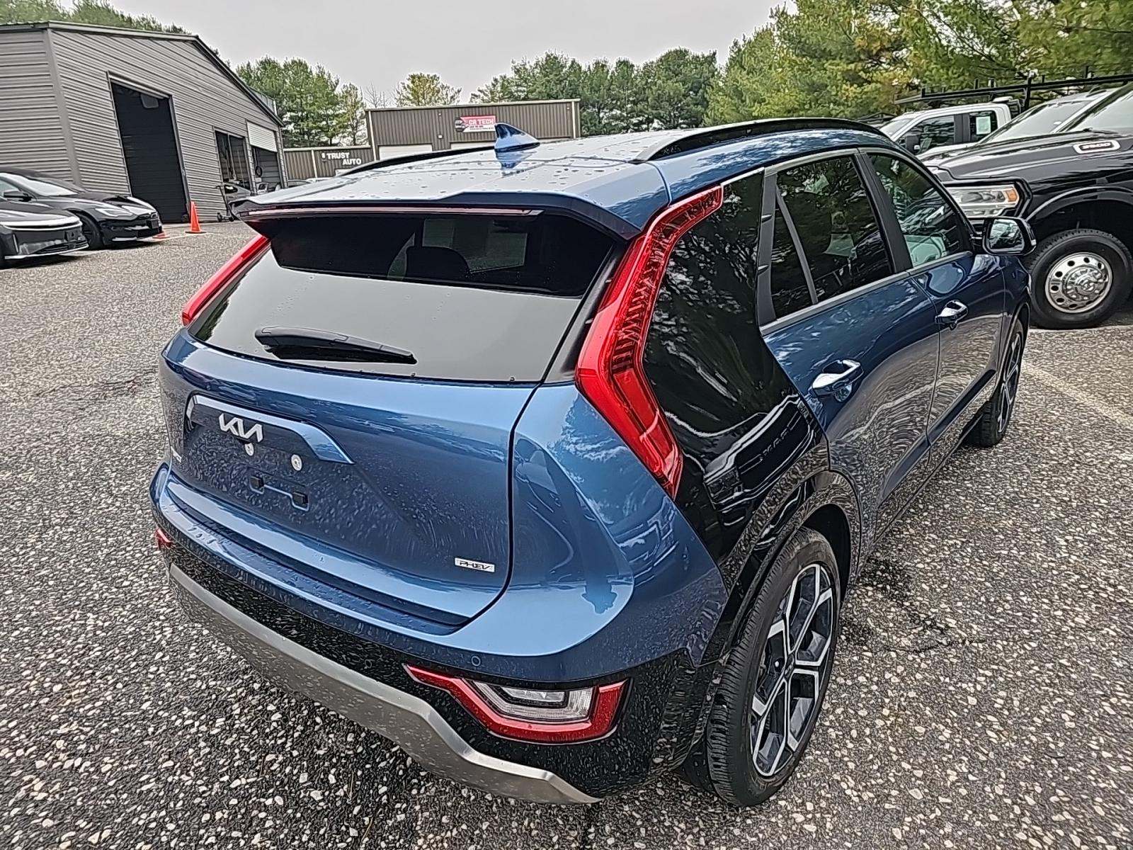 2024 Kia Niro PHEV SX Touring FWD