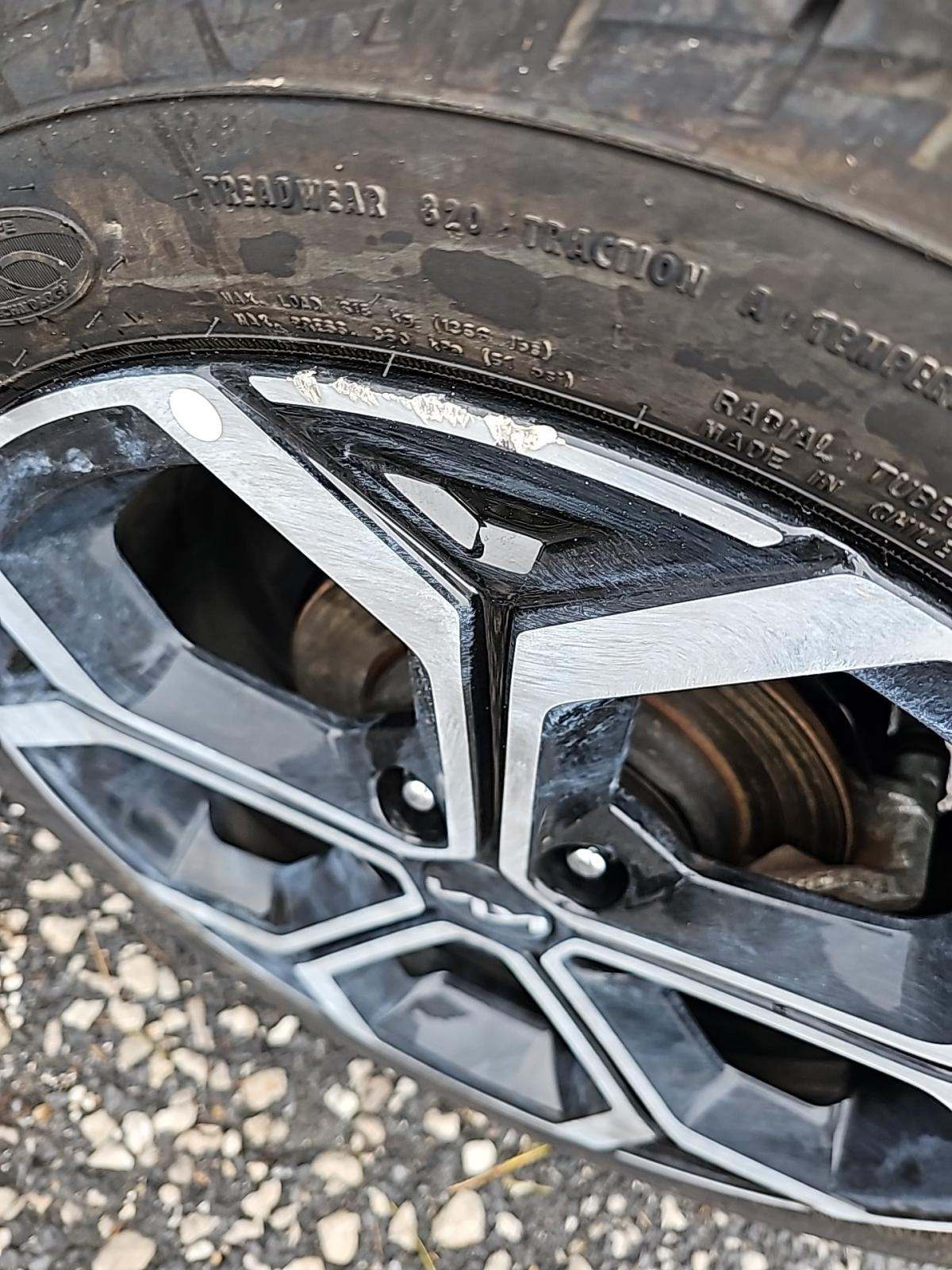 2024 Kia Niro PHEV SX Touring FWD