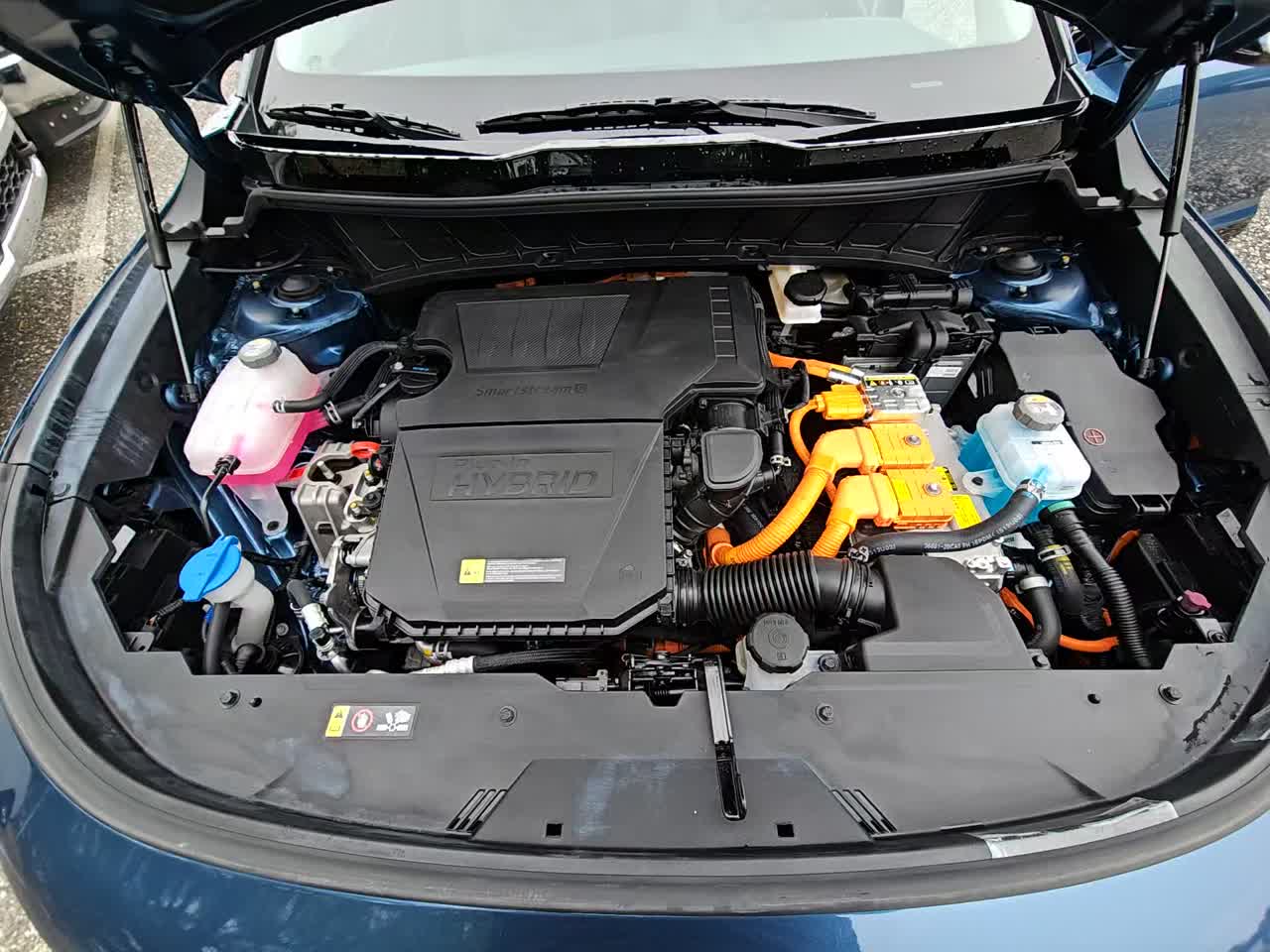 2024 Kia Niro PHEV SX Touring FWD