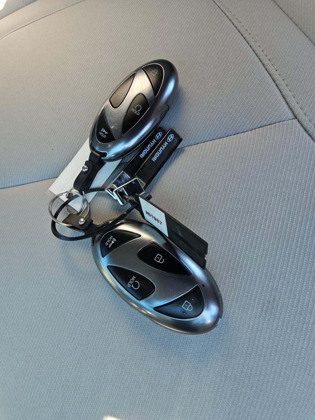 HYUNDAI TUCSON - 8