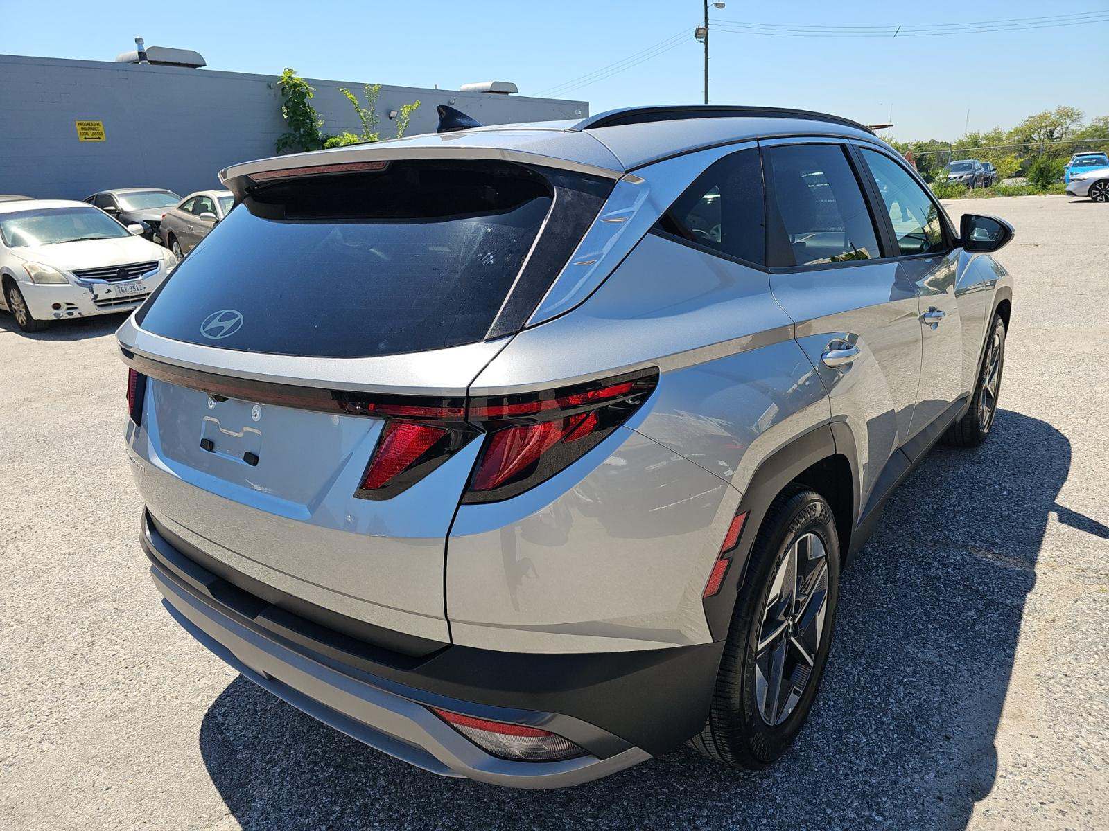 HYUNDAI TUCSON - 3