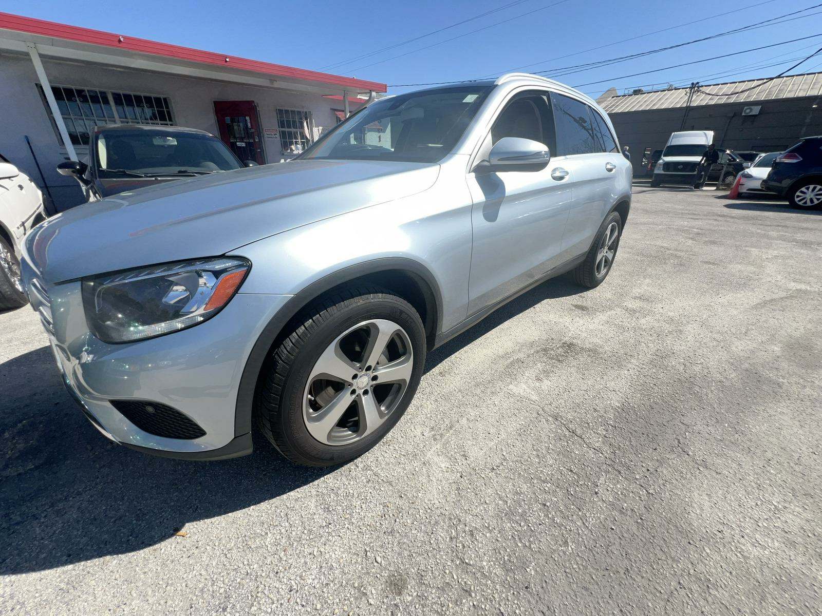 2017 Mercedes-Benz GLC GLC 300 RWD