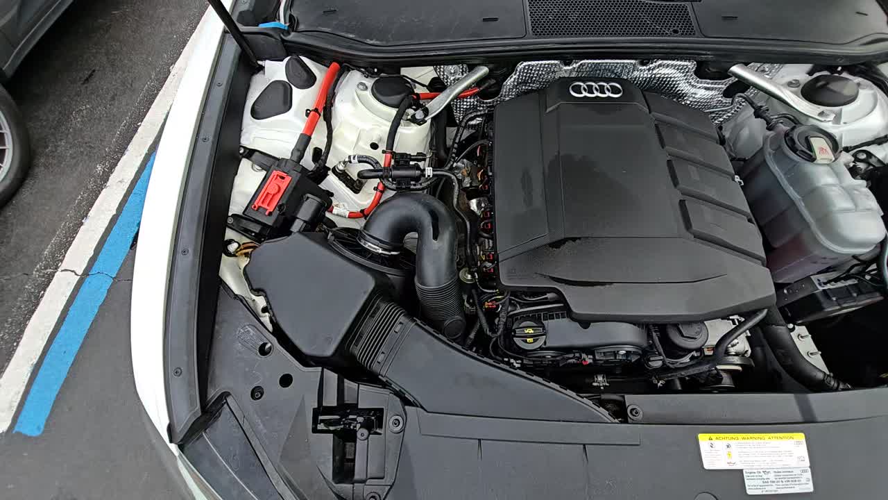 Audi A6 2.0T Premium Plus Sedan снимка Audi A6 2.0T Premium Plus Sedan