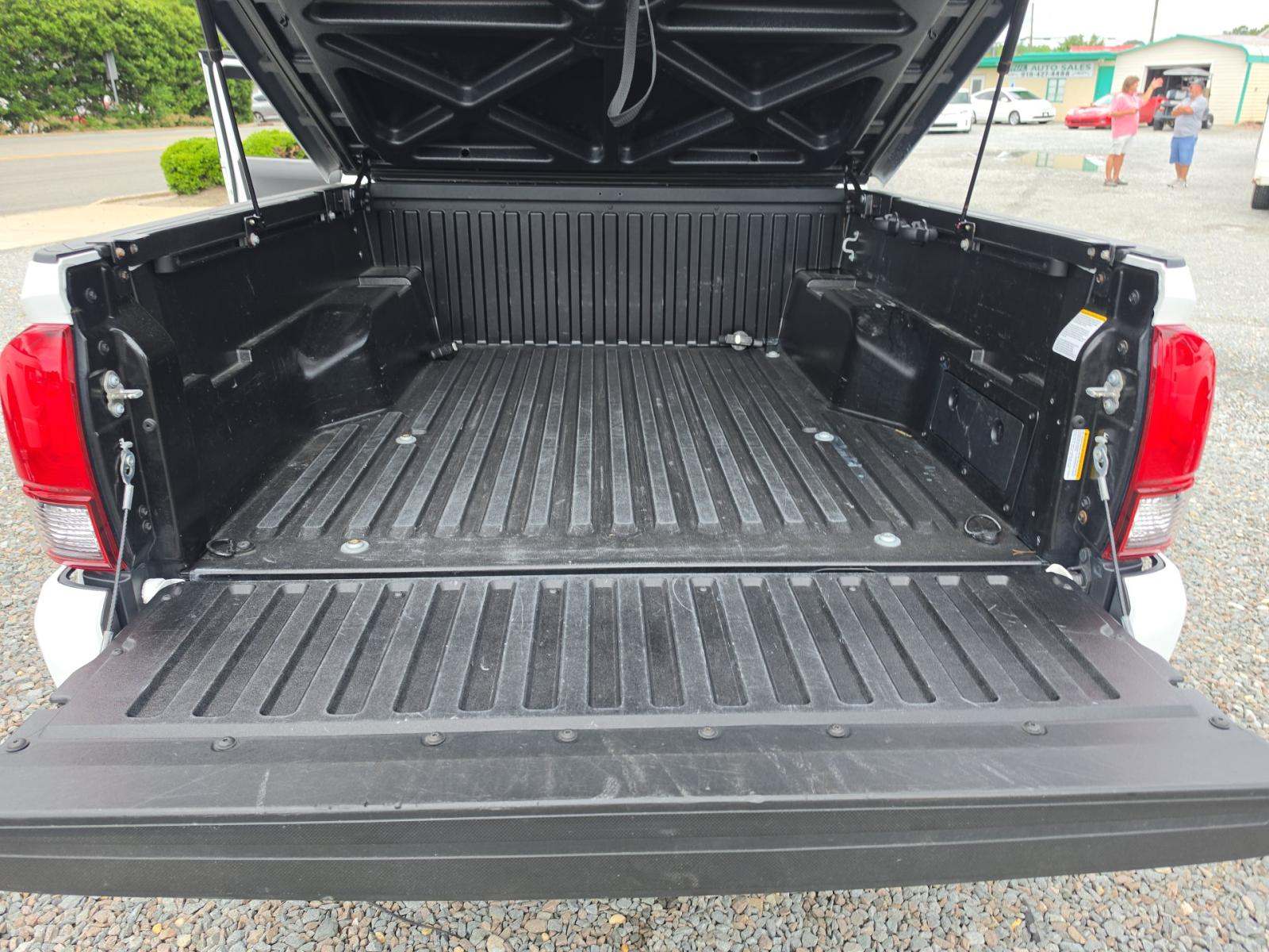2019 Toyota Tacoma SR5 AWD