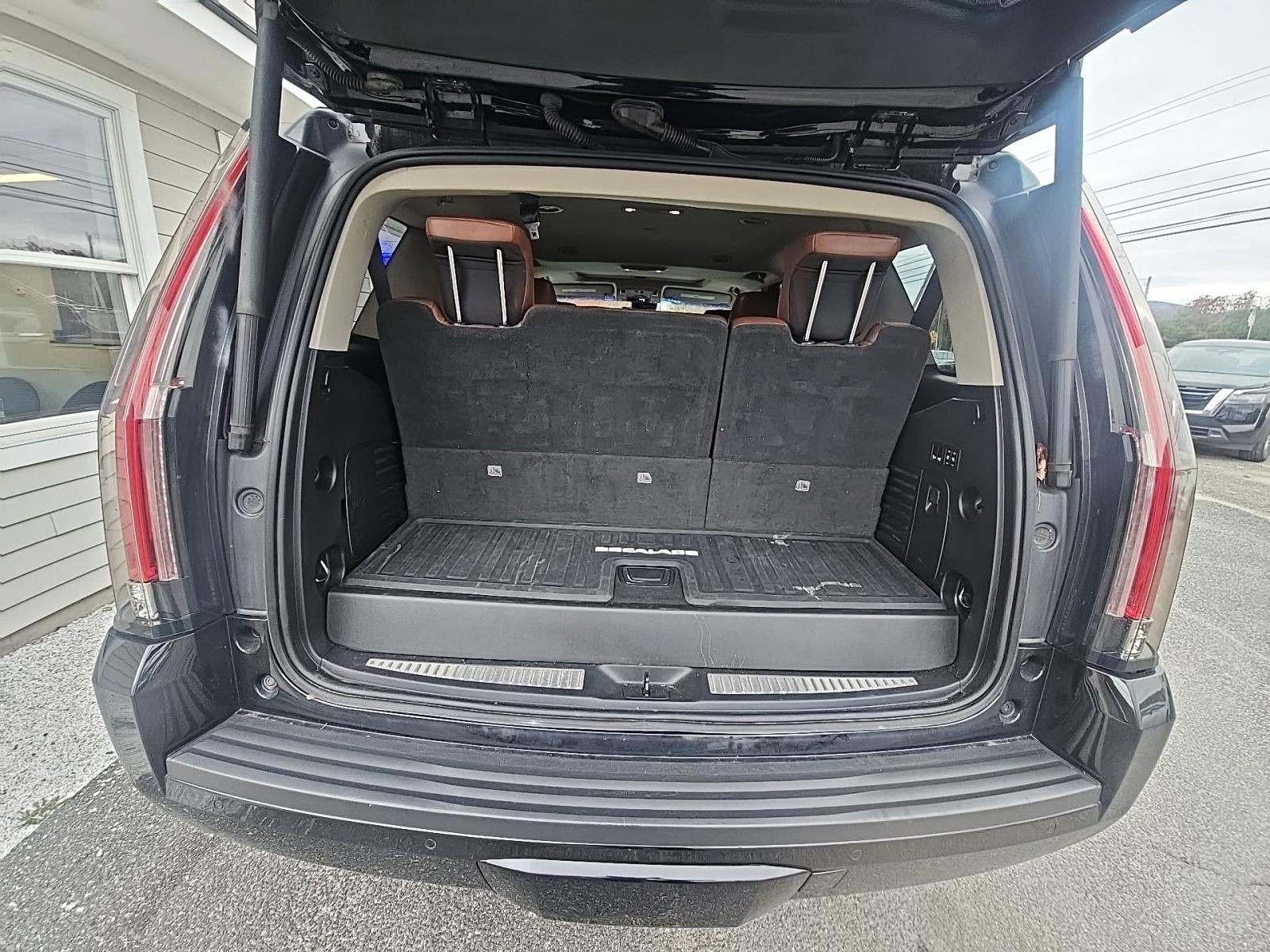 2019 Cadillac Escalade Luxury AWD