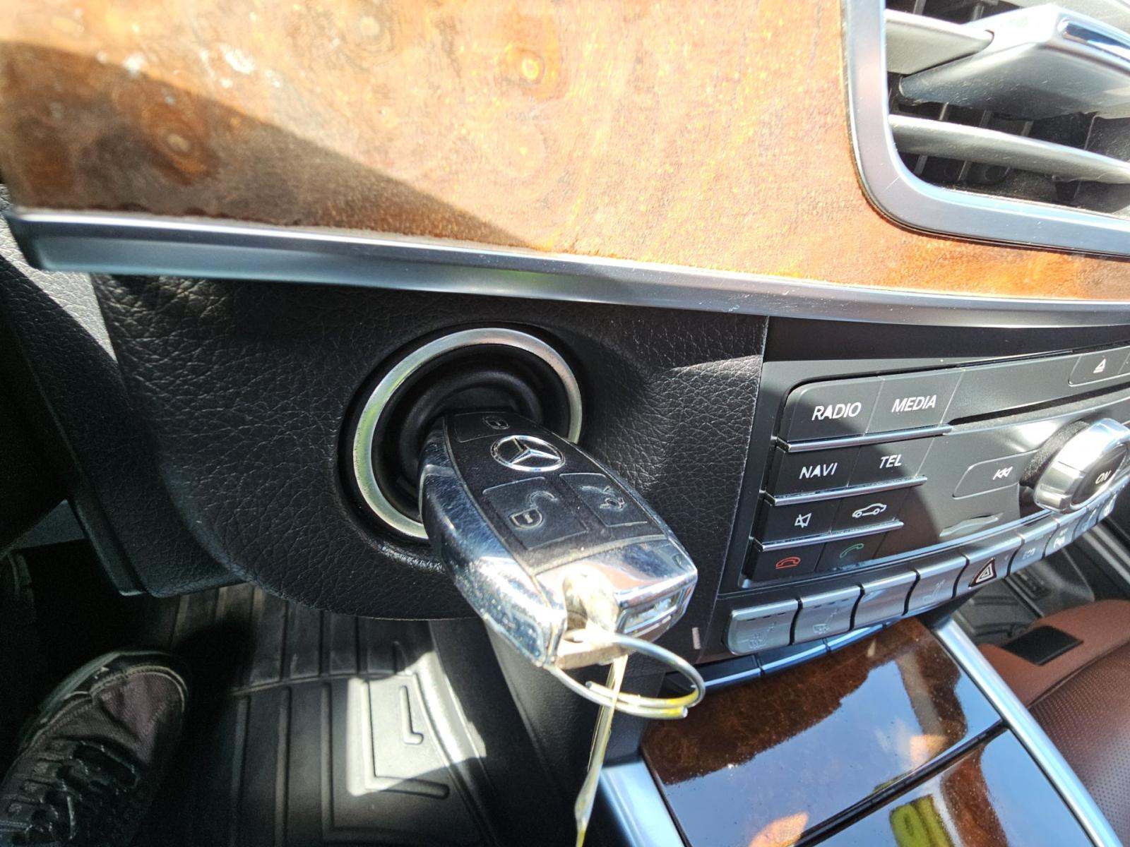 MERCEDES-BENZ E-CLASS - 8