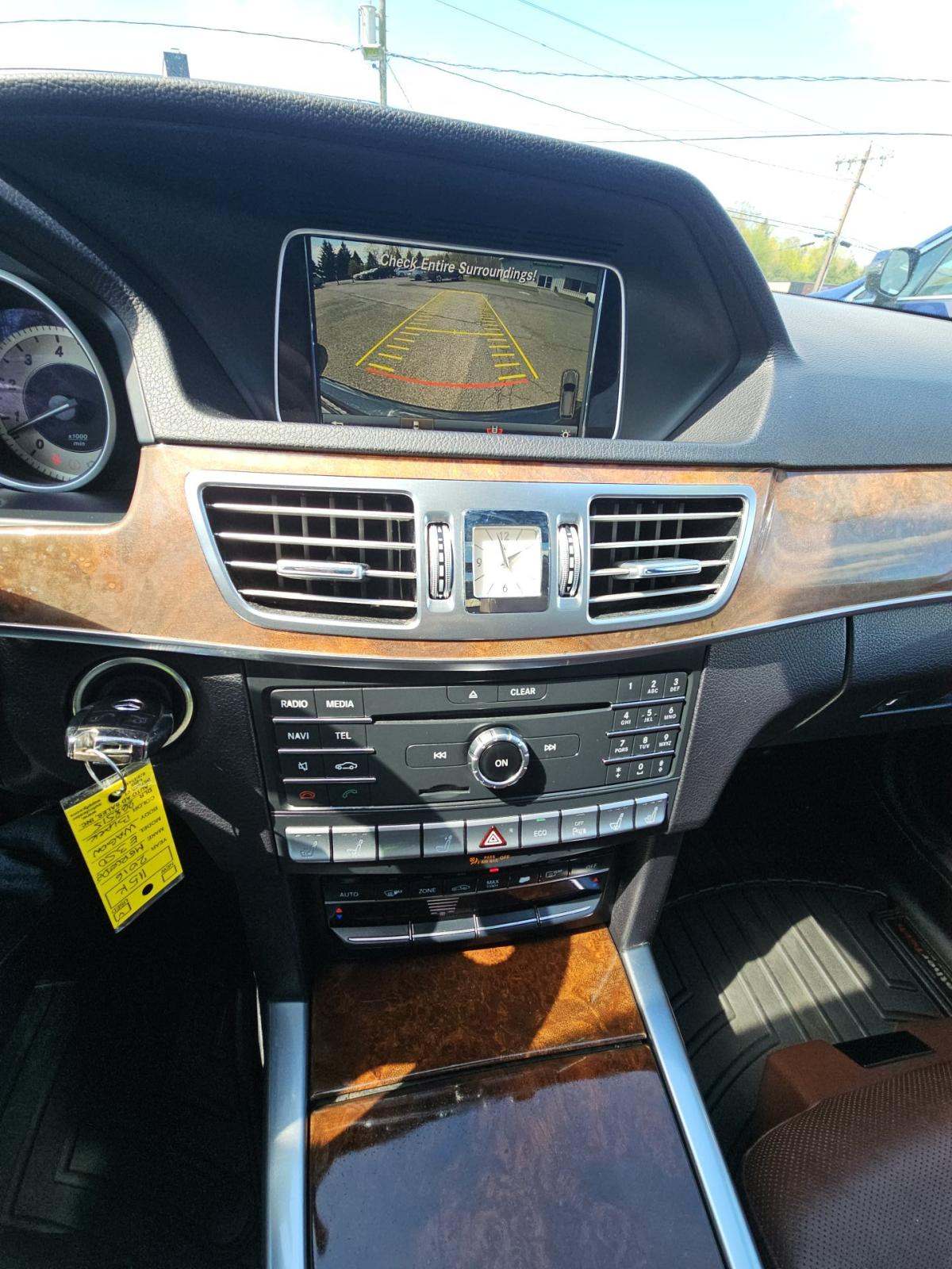 MERCEDES-BENZ E-CLASS - 10