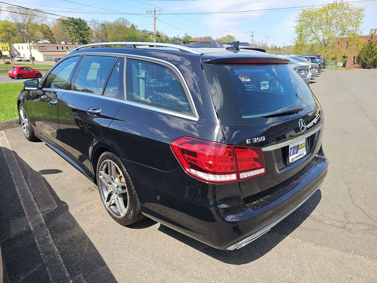 MERCEDES-BENZ E-CLASS - 2