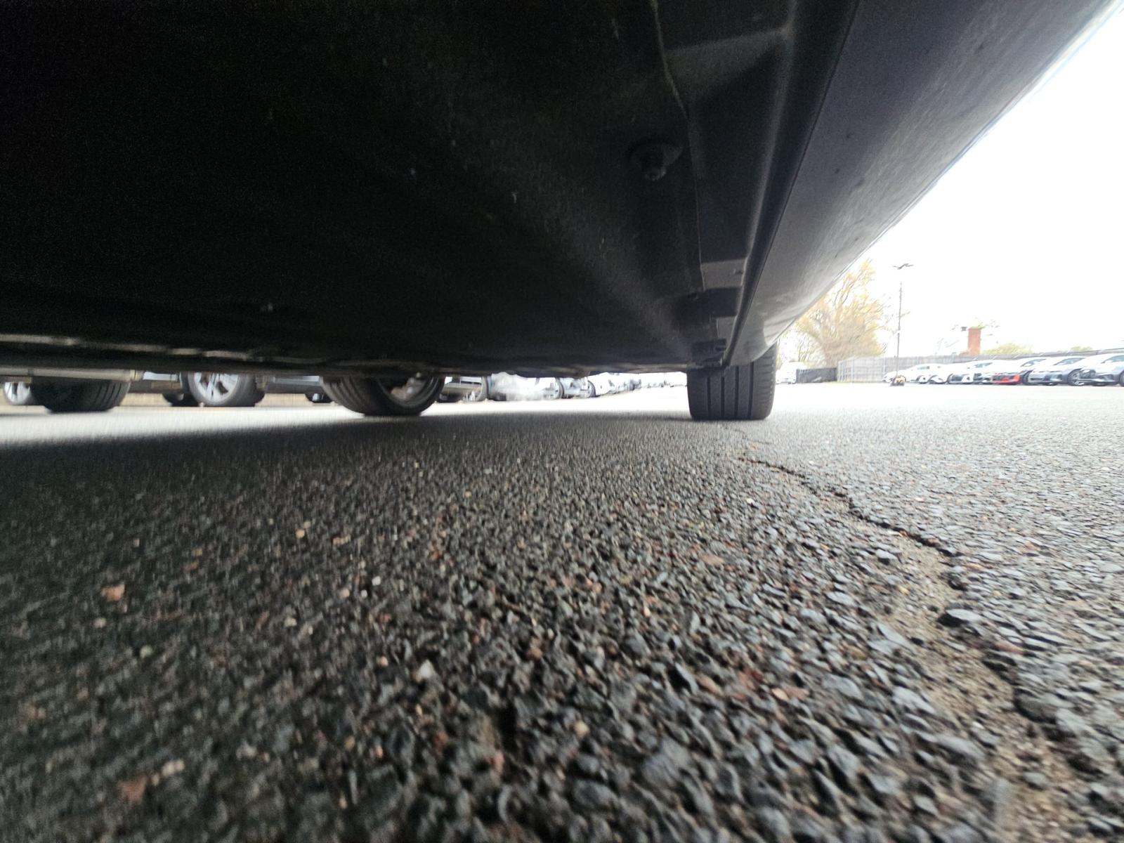 MERCEDES-BENZ E-CLASS - 7