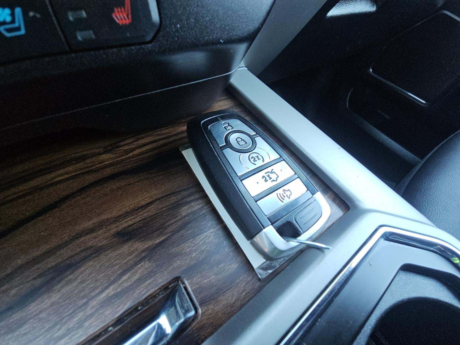 FORD F-150 - 4
