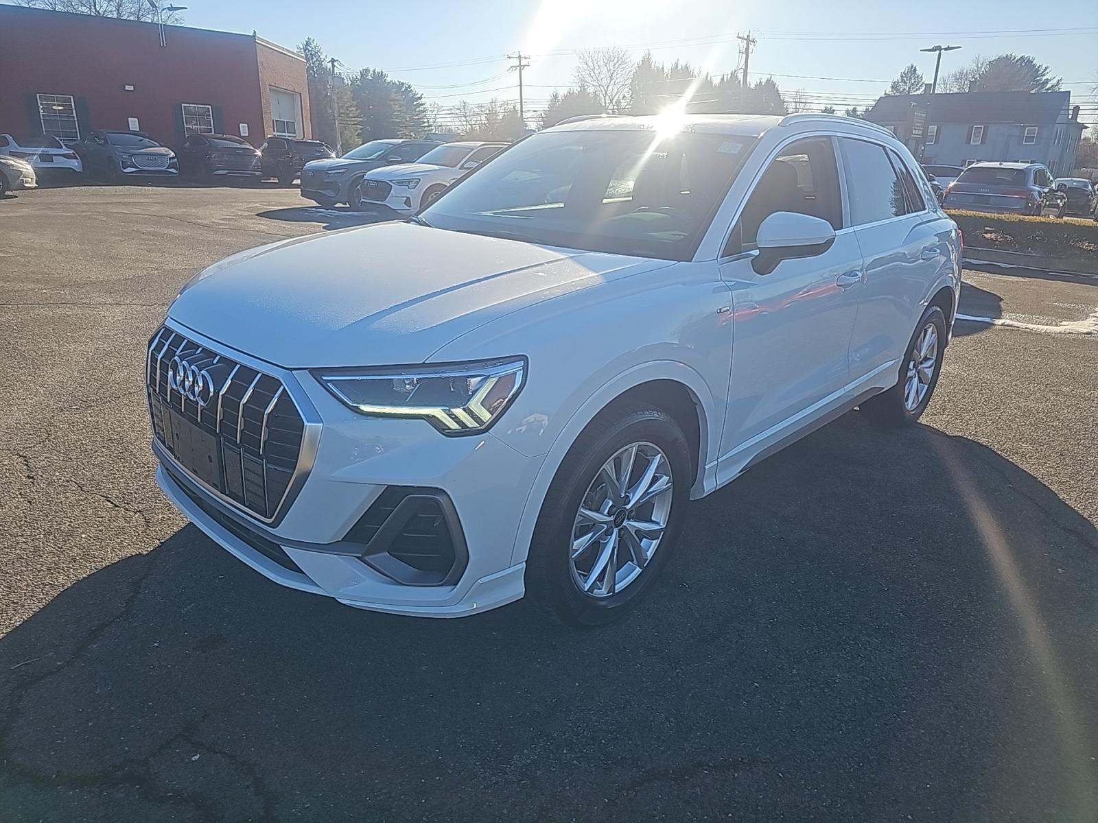 2023 Audi Q3 S line Premium