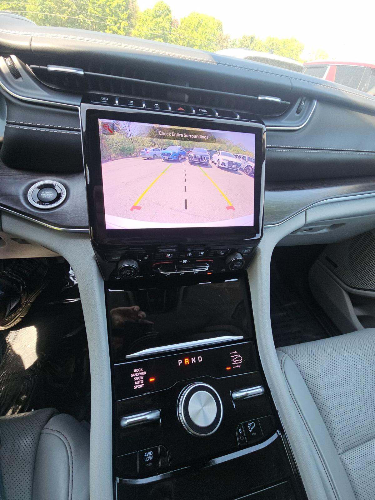 2023 Jeep Grand Cherokee Overland AWD