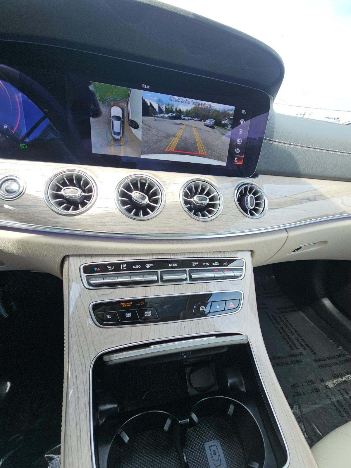 MERCEDES-BENZ E-CLASS - 10