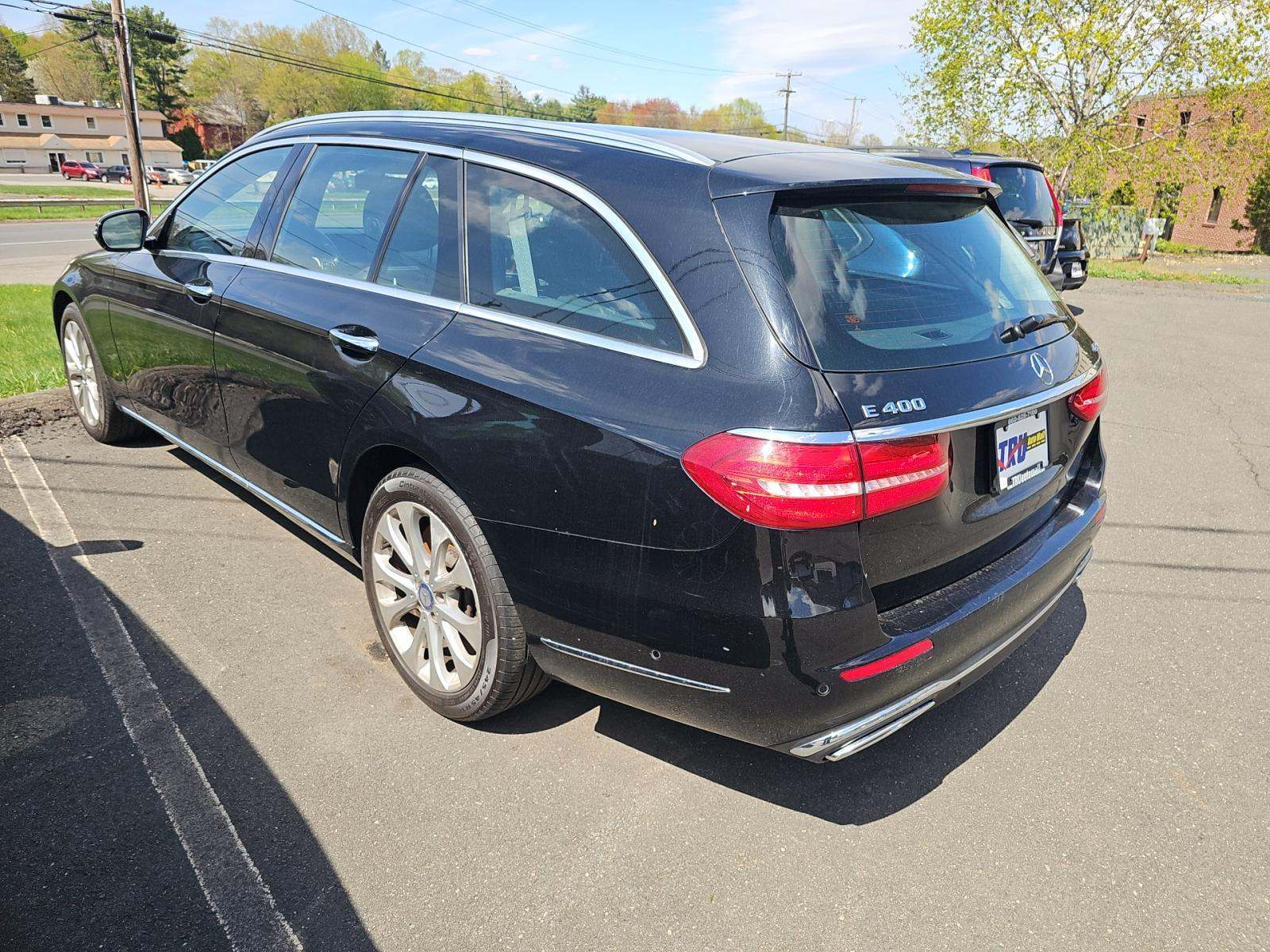 MERCEDES-BENZ E-CLASS - 2