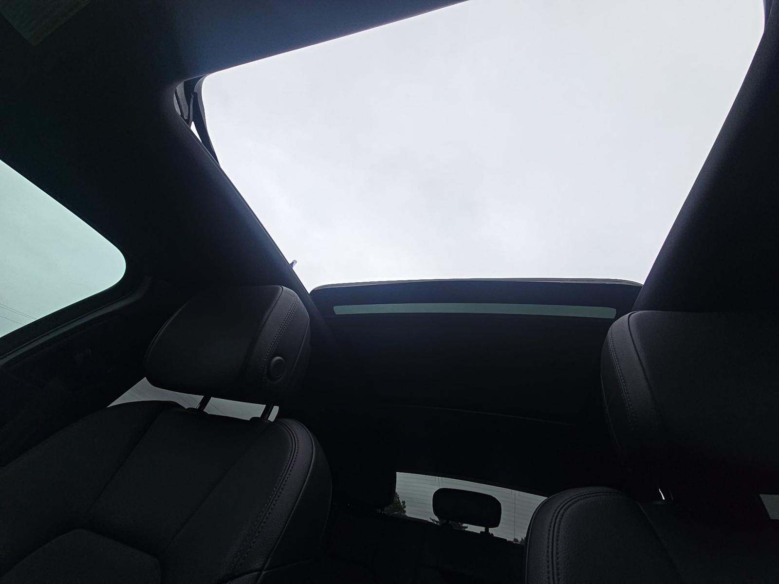 2023 Porsche Macan Base AWD