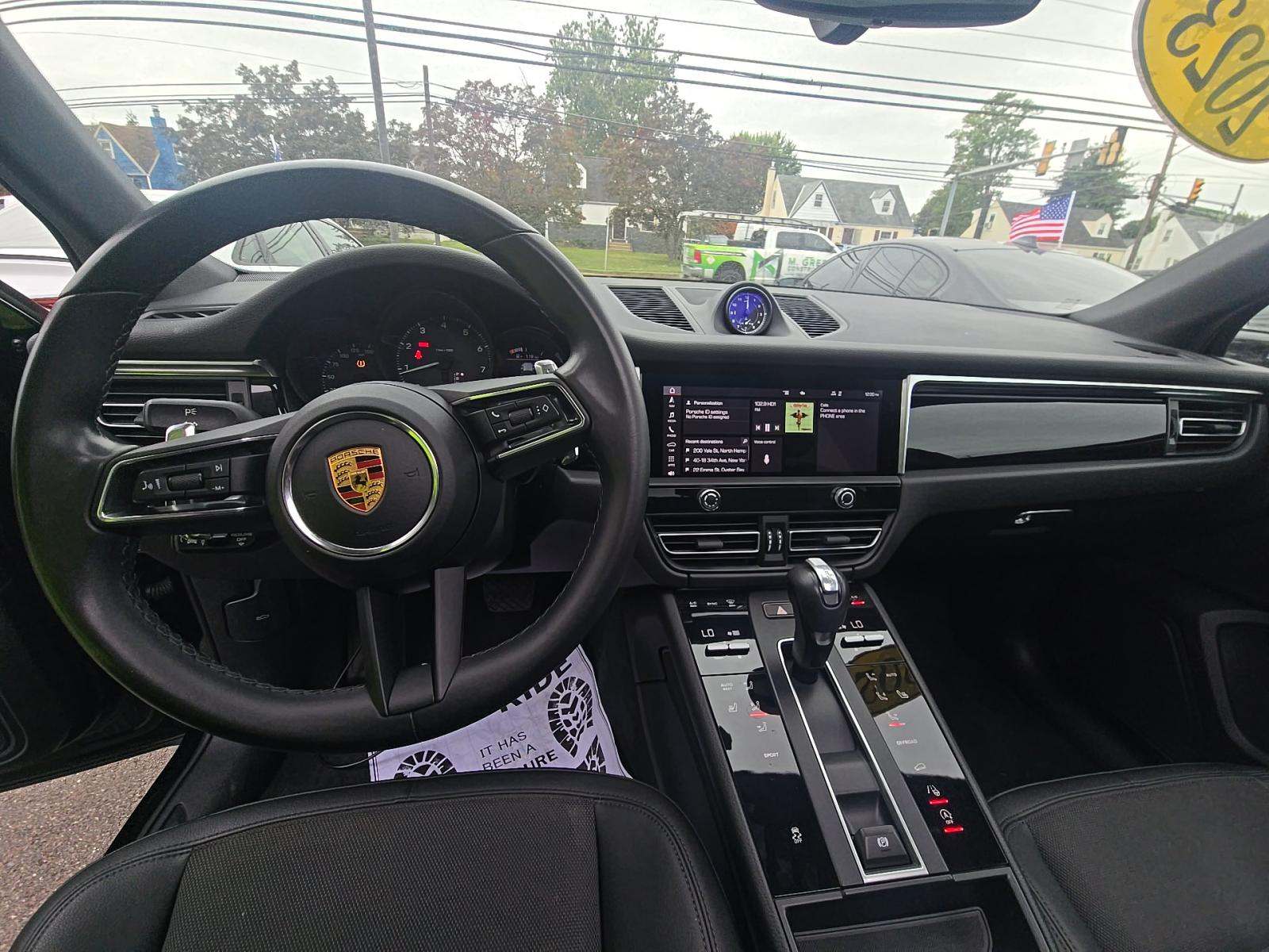 2023 Porsche Macan Base AWD