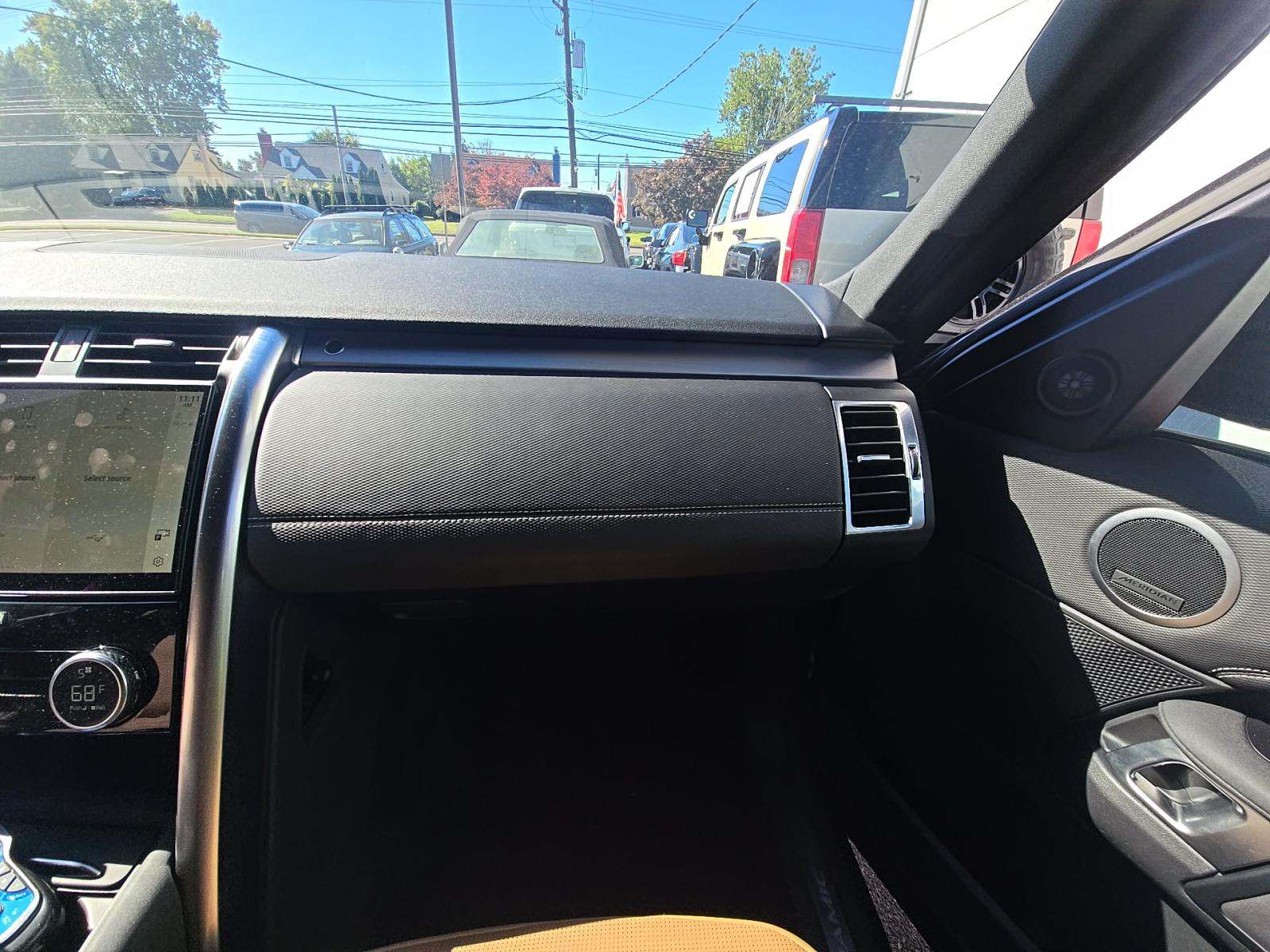 2023 Land Rover Discovery R-Dynamic S AWD