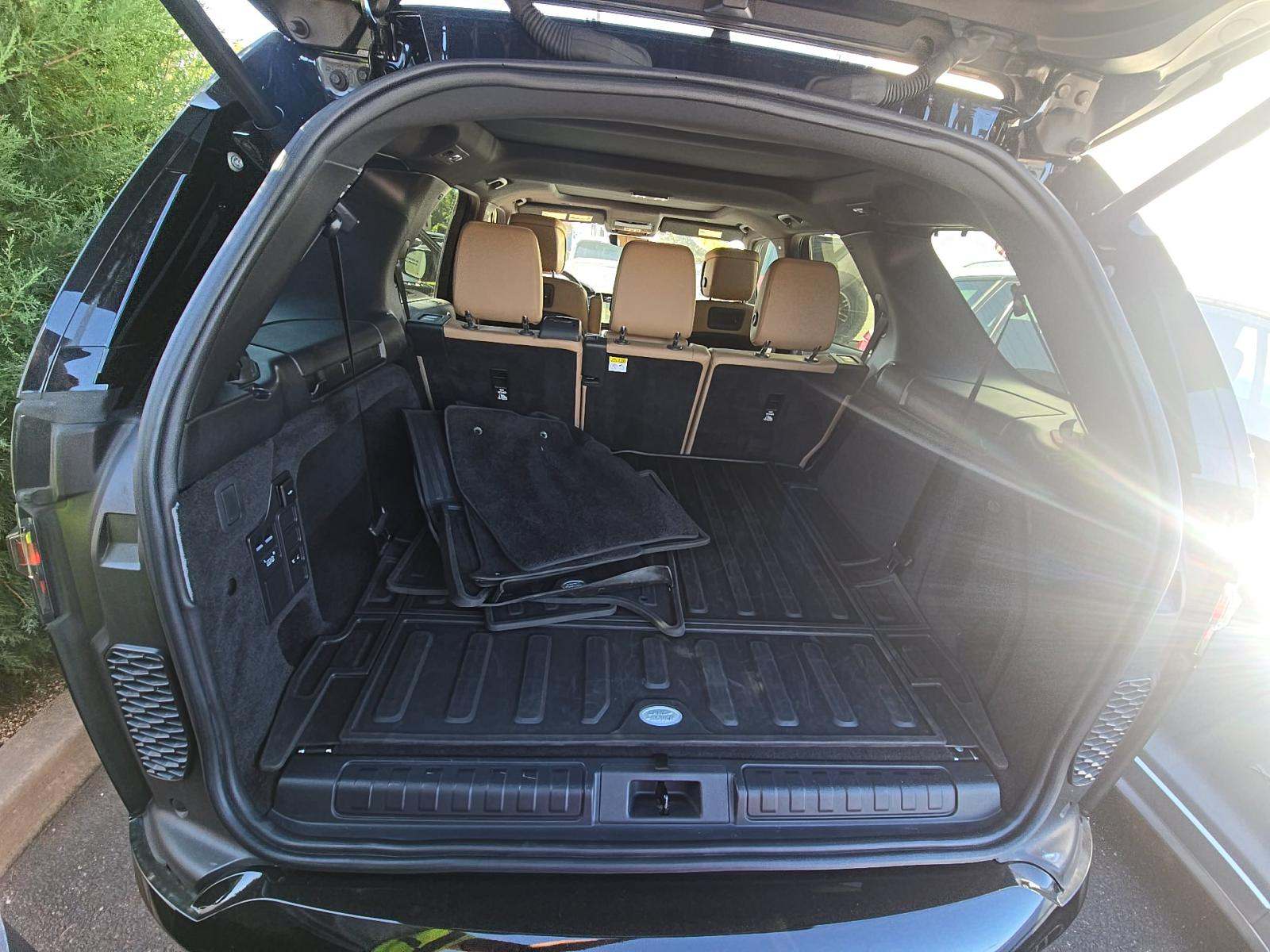 2023 Land Rover Discovery R-Dynamic S AWD