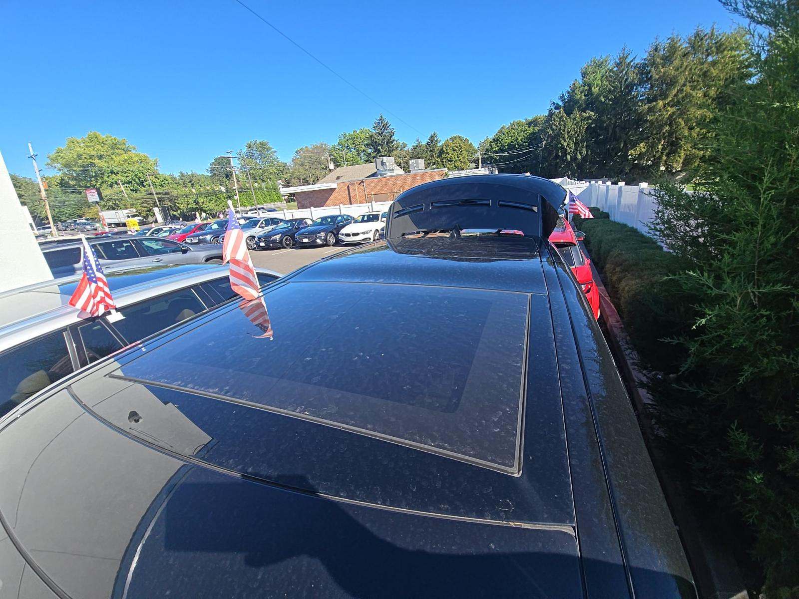 2023 Land Rover Discovery R-Dynamic S AWD