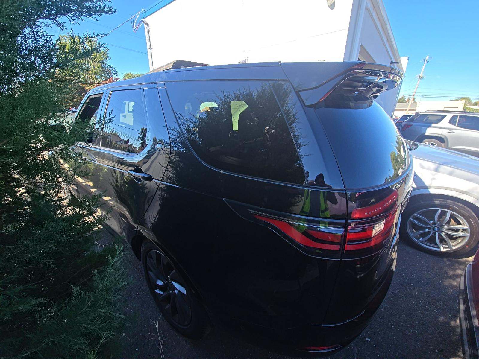 2023 Land Rover Discovery R-Dynamic S AWD