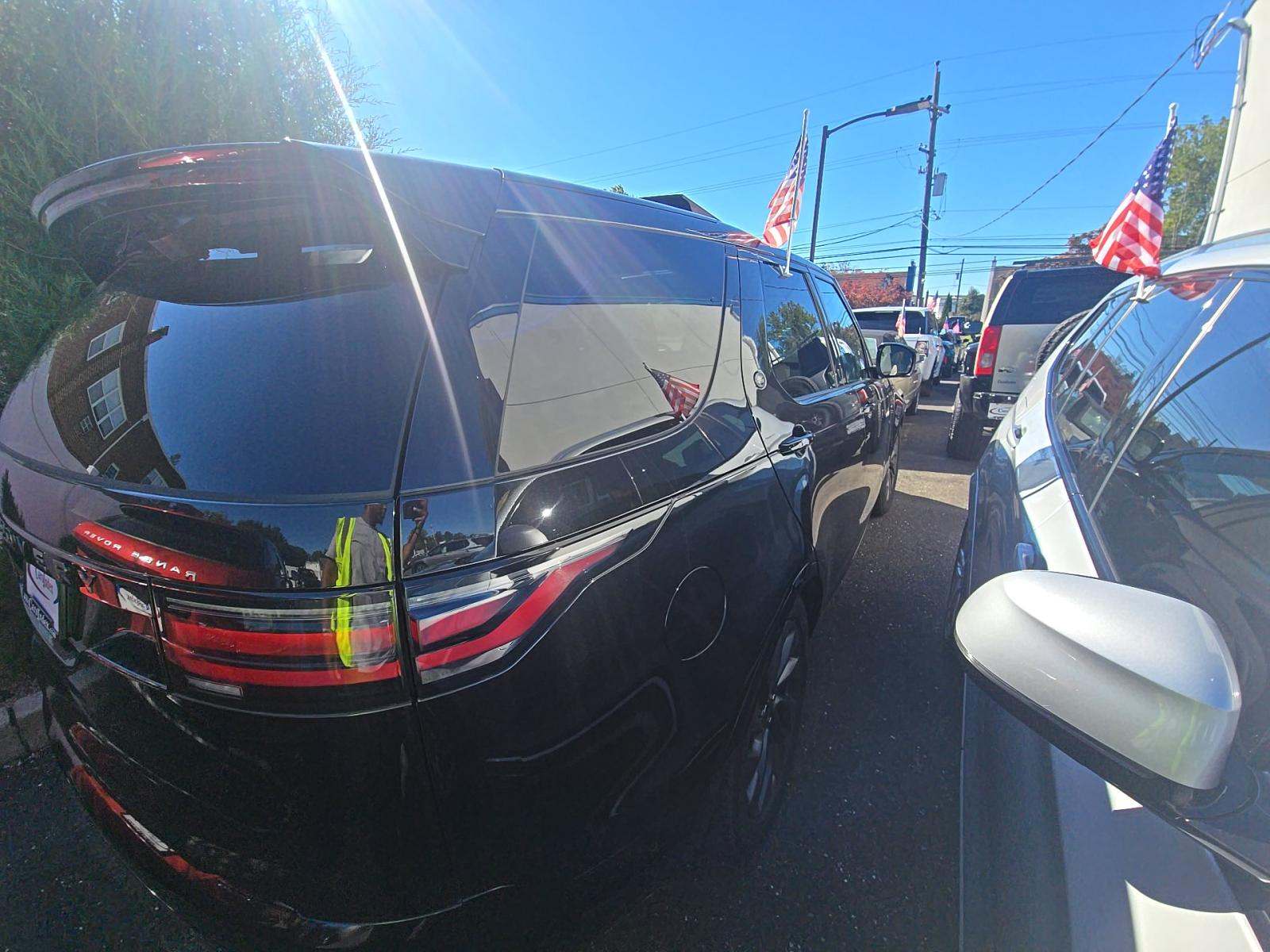 2023 Land Rover Discovery R-Dynamic S AWD