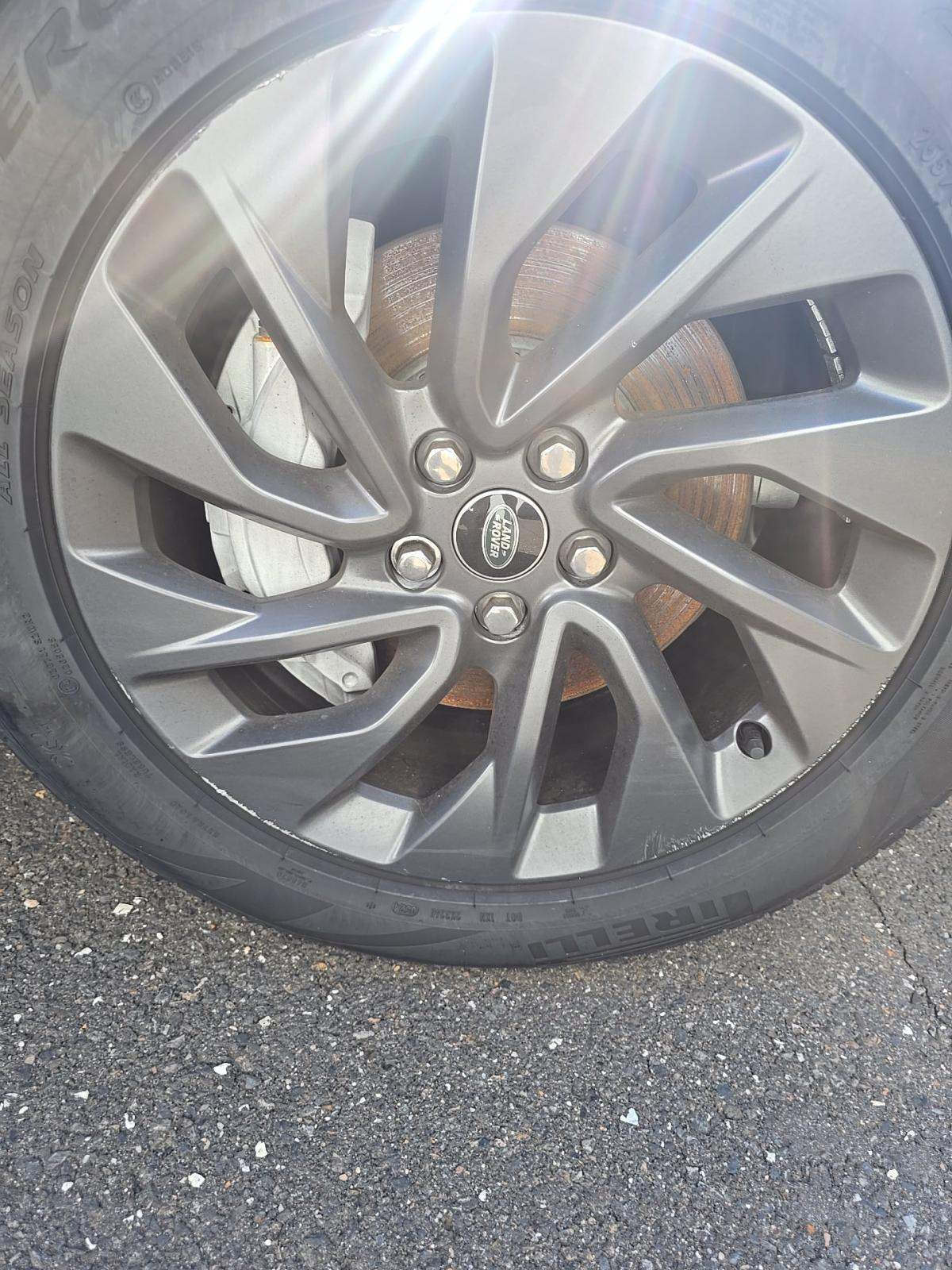 2023 Land Rover Discovery R-Dynamic S AWD