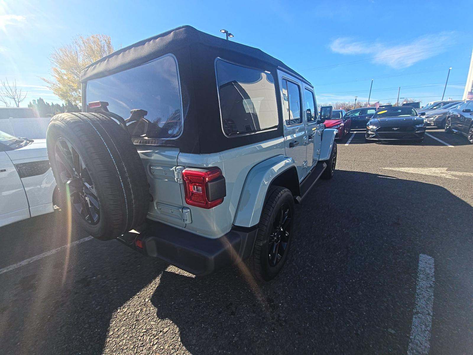 2024 Jeep Wrangler 4xe Sahara AWD