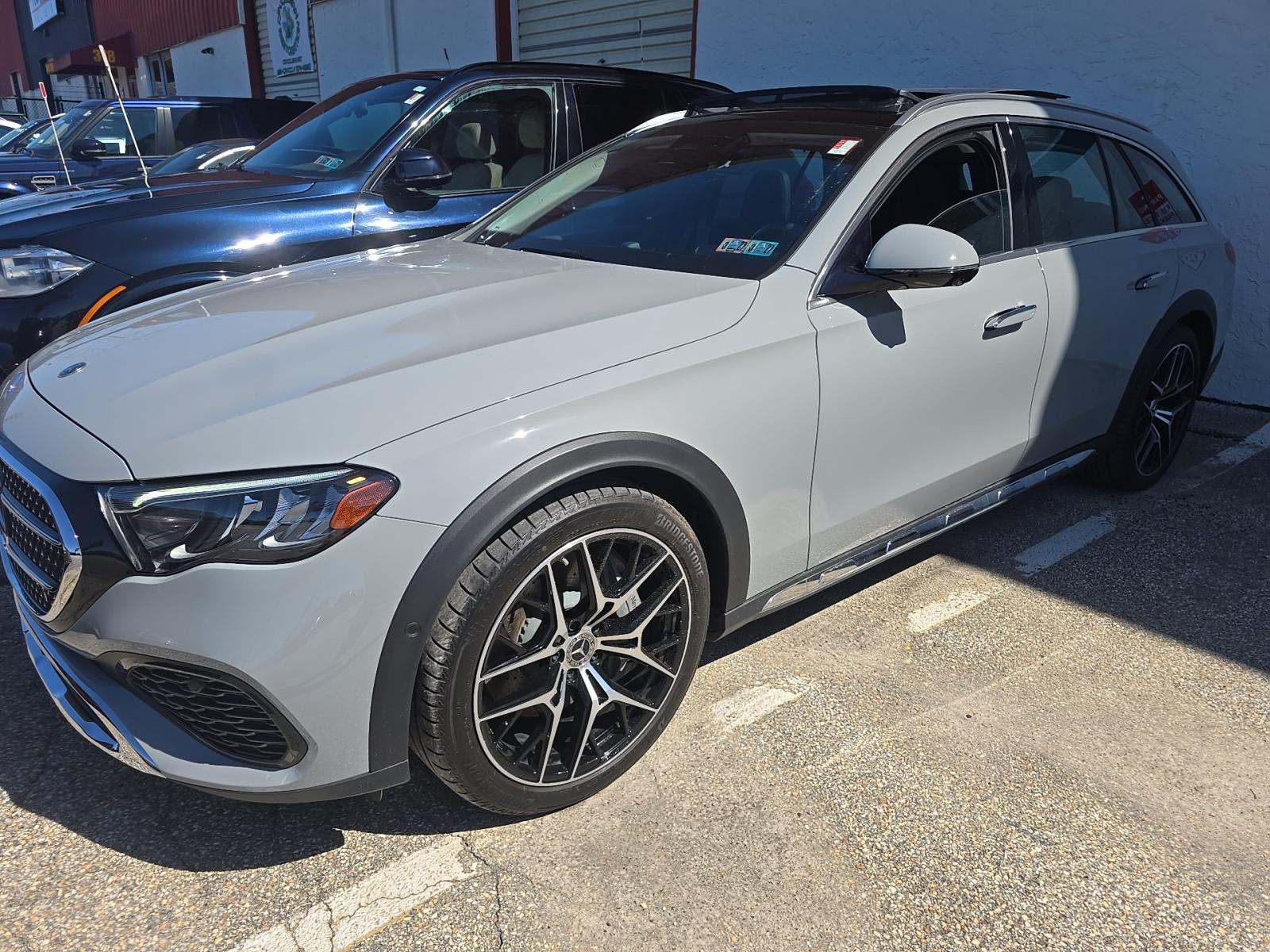 MERCEDES-BENZ E-CLASS - 1