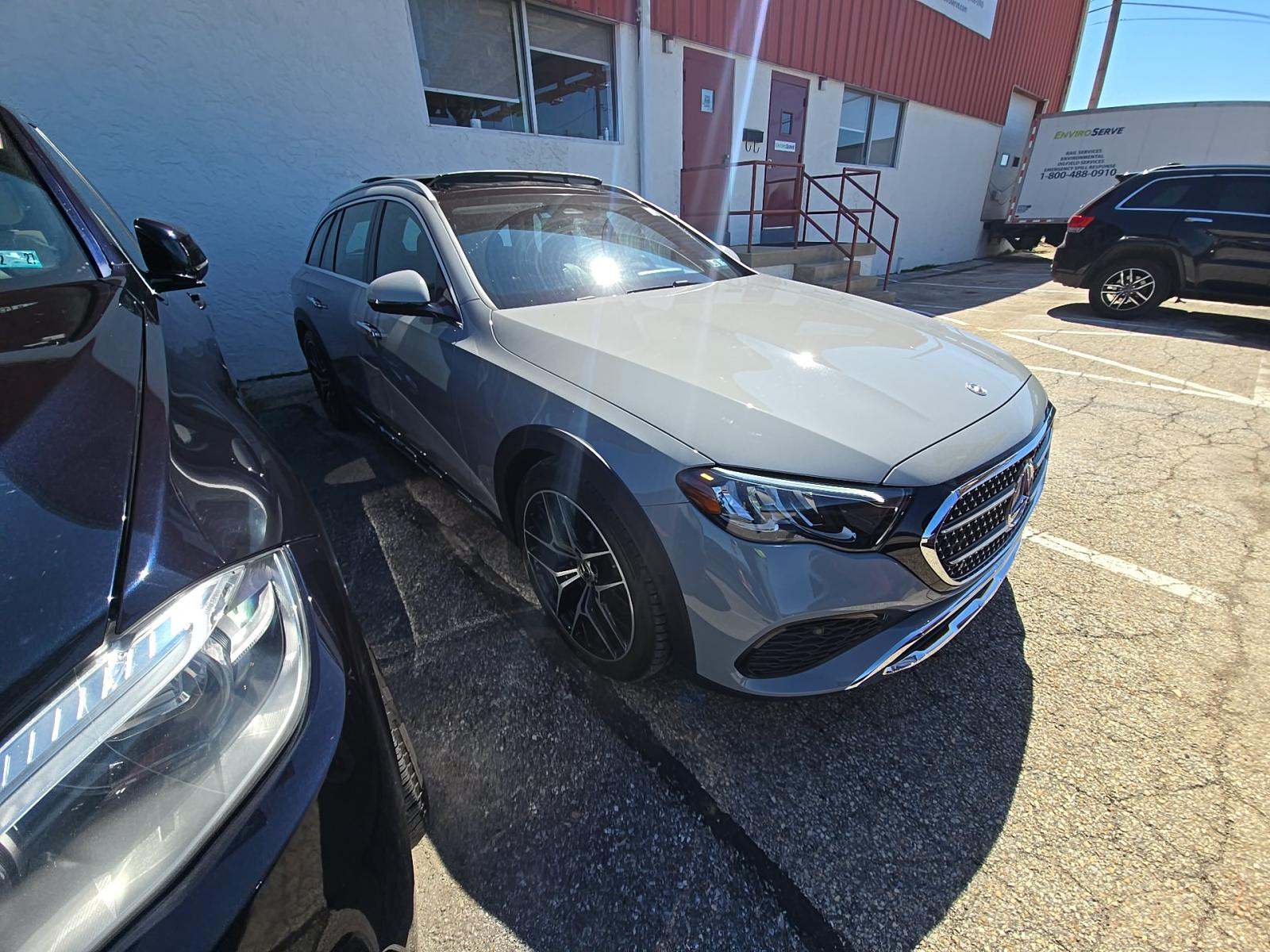 MERCEDES-BENZ E-CLASS - 4