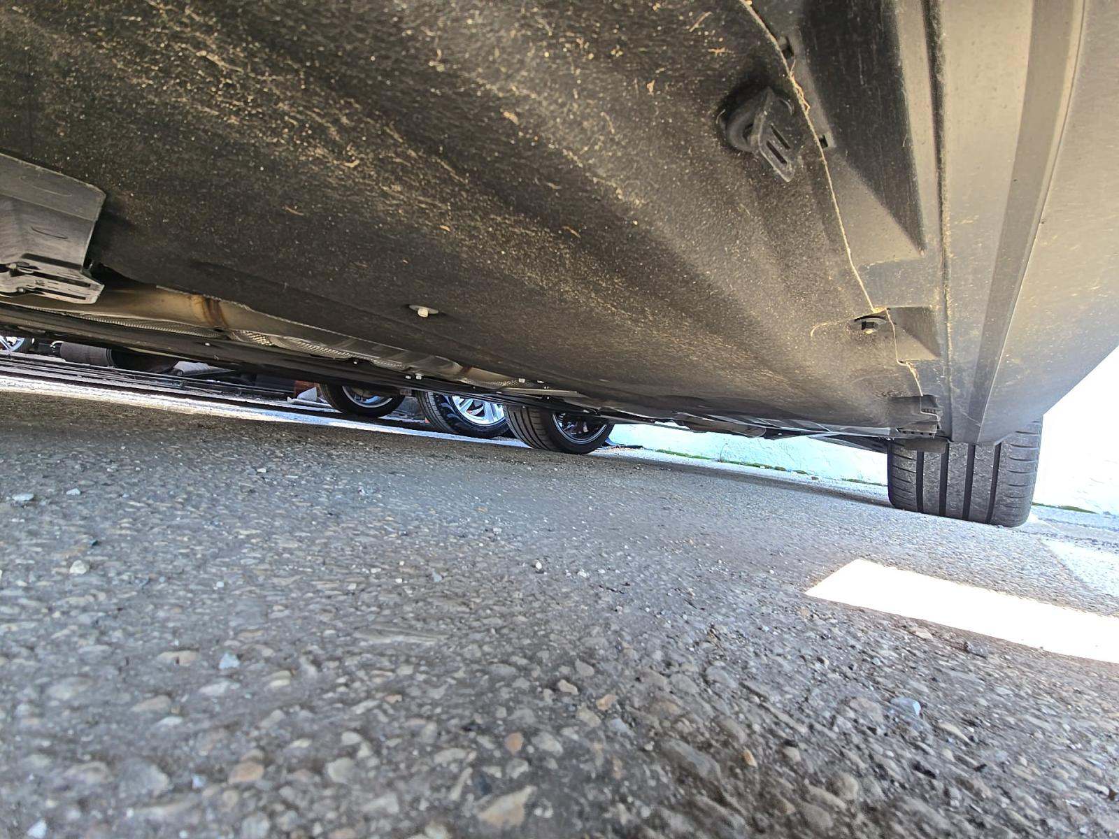 MERCEDES-BENZ E-CLASS - 7