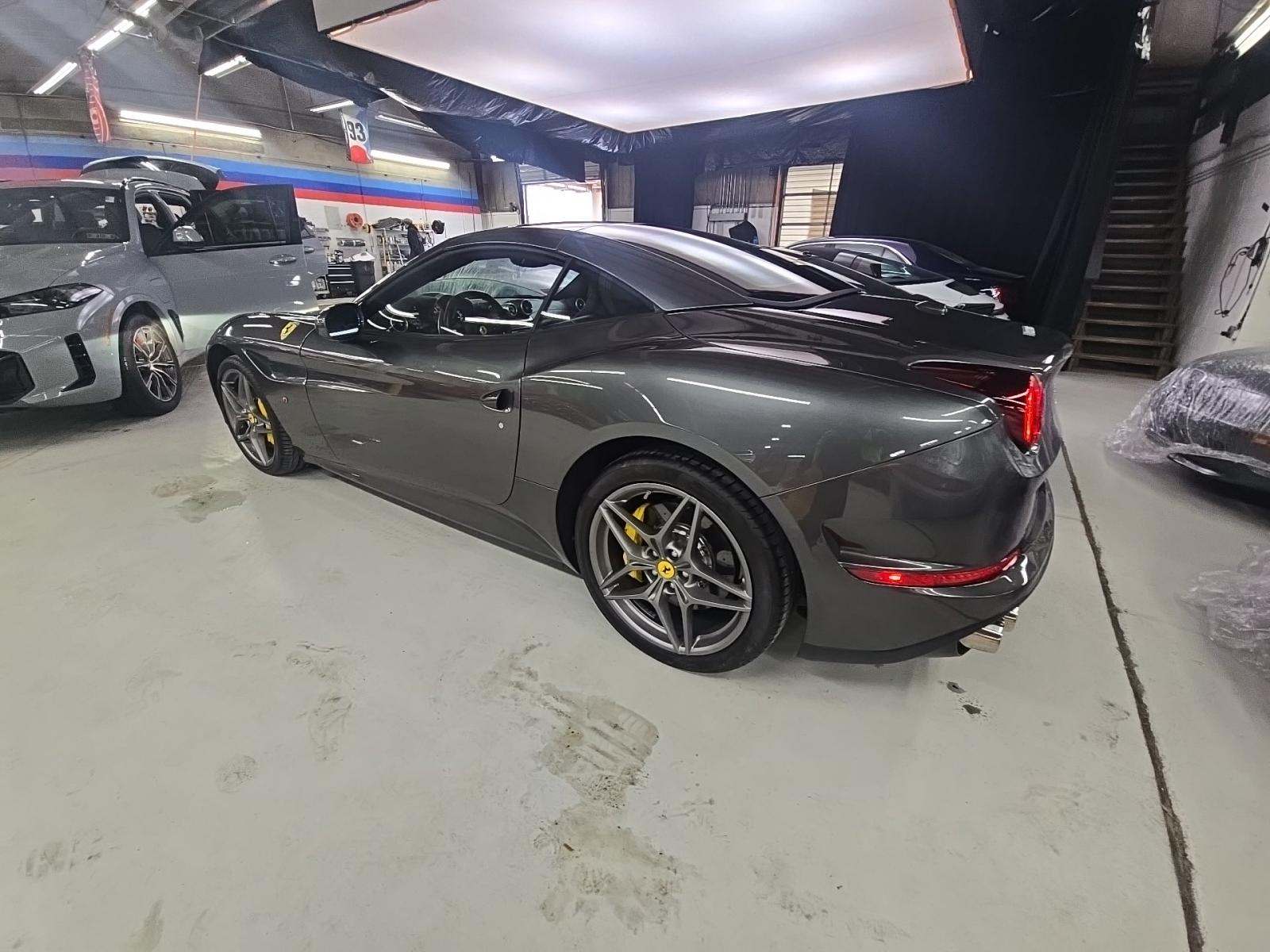 2016 Ferrari California T RWD